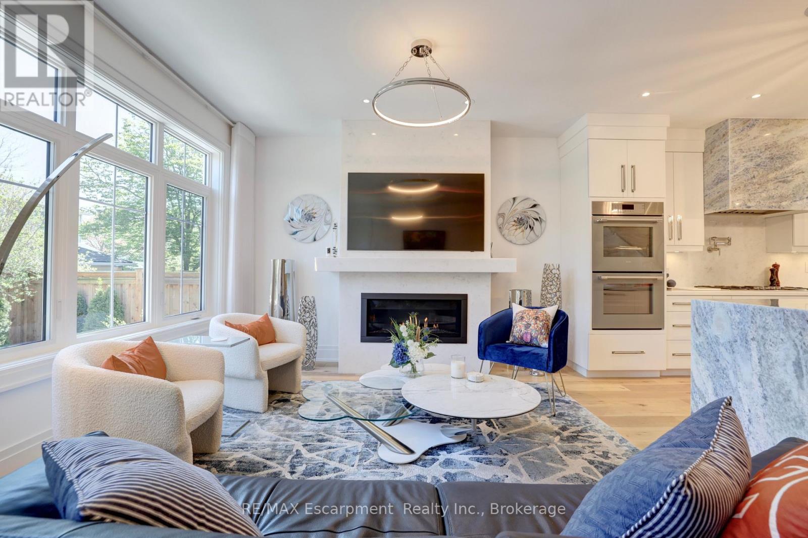 Photo 1 of 4 2134 New Street, Burlington ON