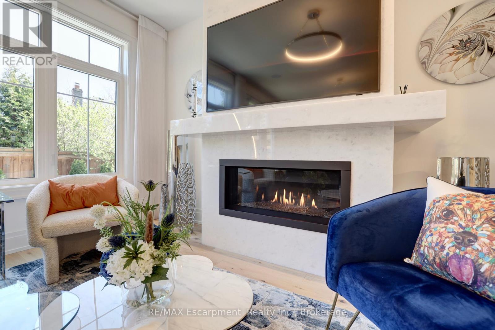 Photo 5 of 4 2134 New Street, Burlington ON