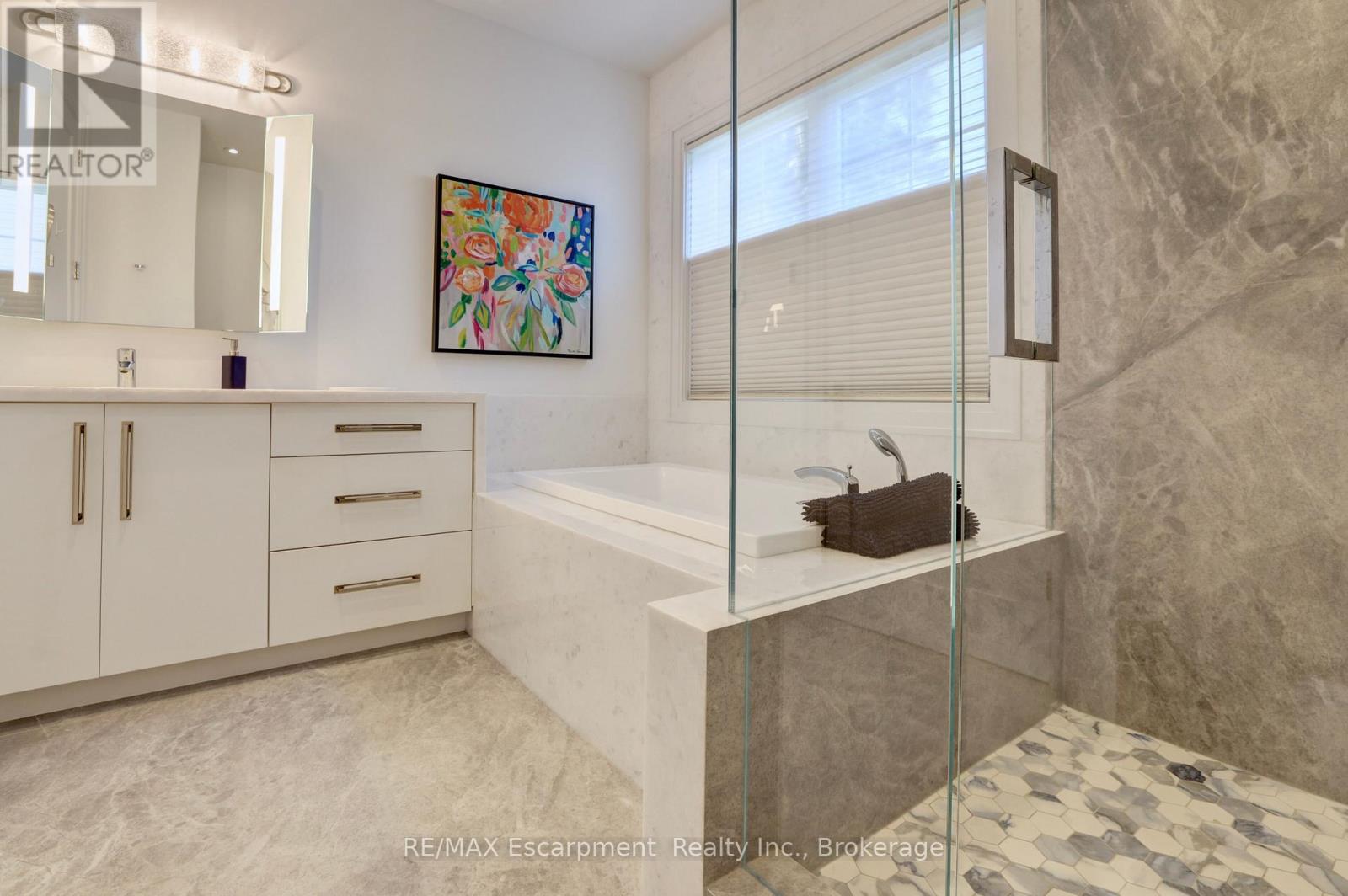 Photo 14 of 4 2134 New Street, Burlington ON