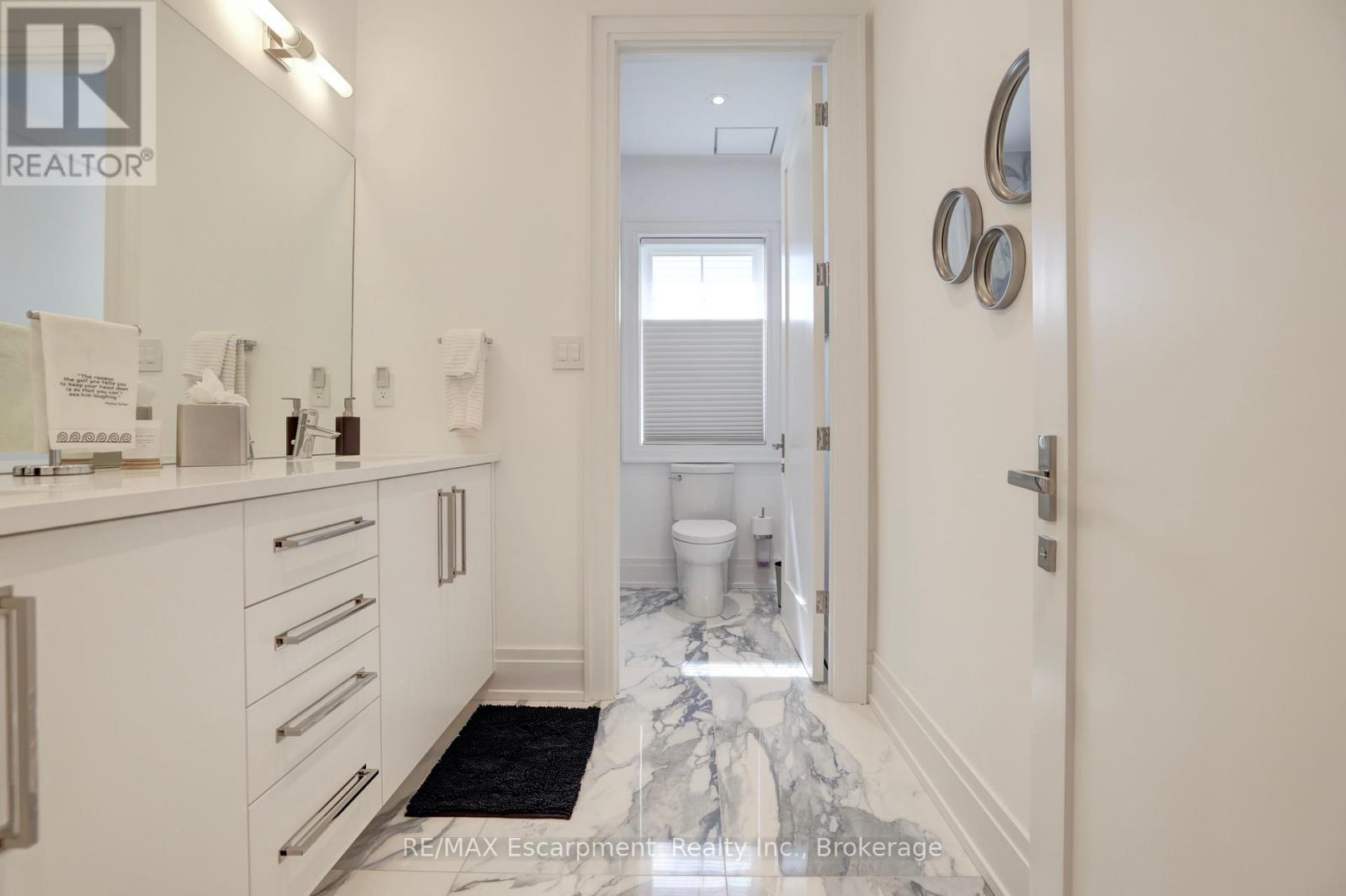 Photo 46 of 4 2134 New Street, Burlington ON