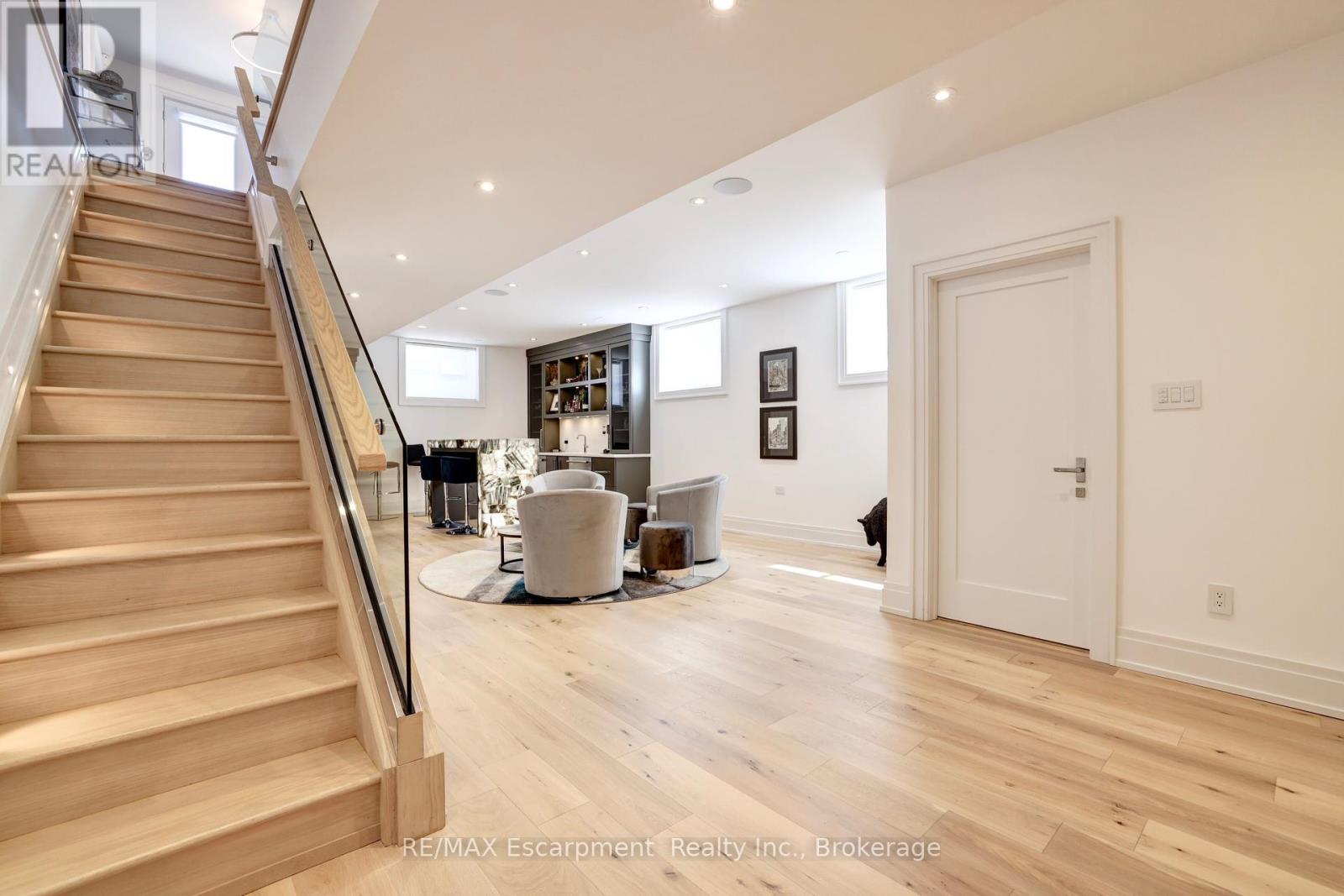 Photo 45 of 4 2134 New Street, Burlington ON