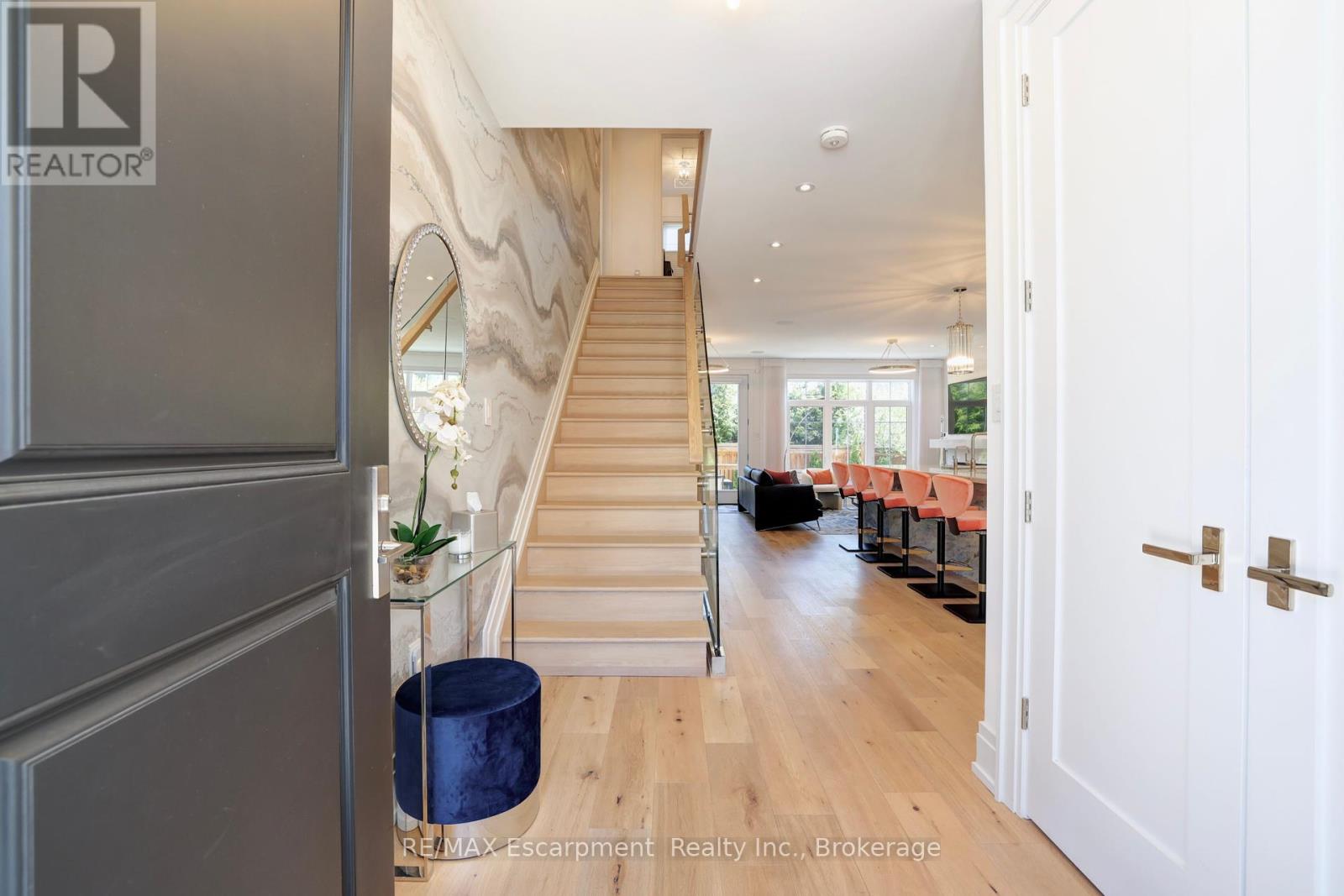 Photo 13 of 4 2134 New Street, Burlington ON