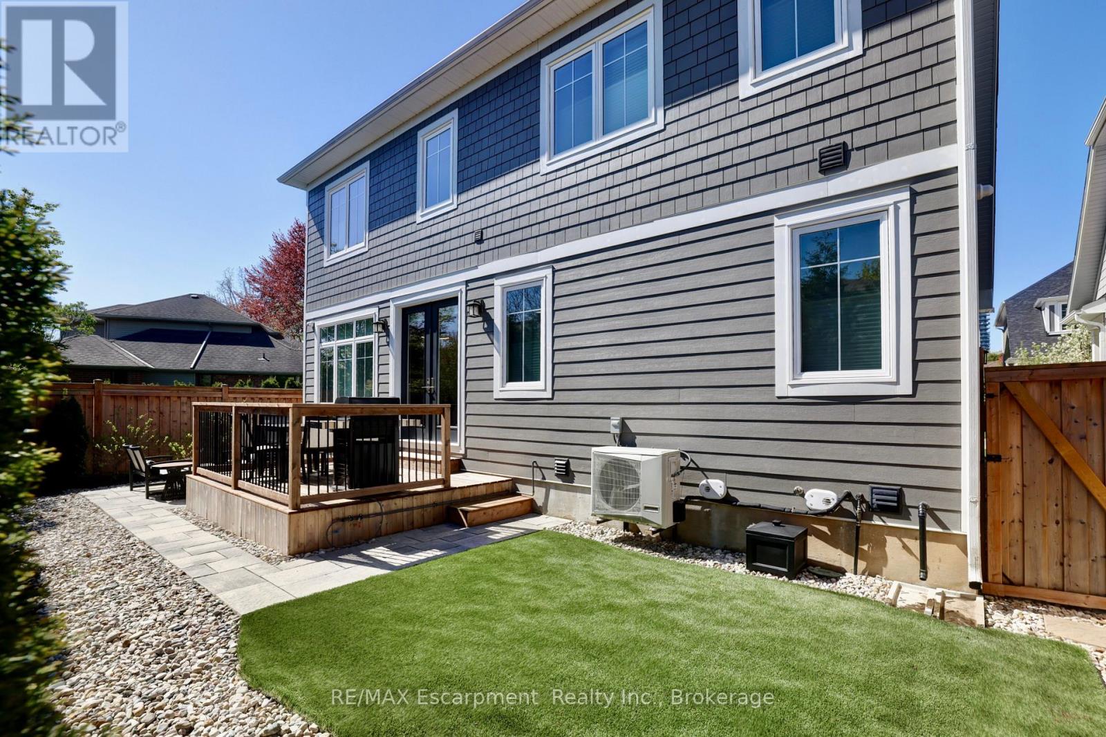 Photo 26 of 4 2134 New Street, Burlington ON
