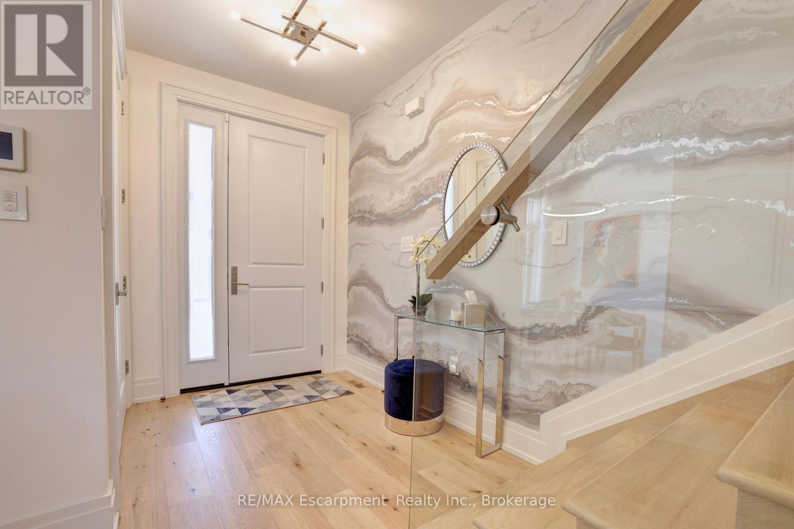 Photo 47 of 4 2134 New Street, Burlington ON