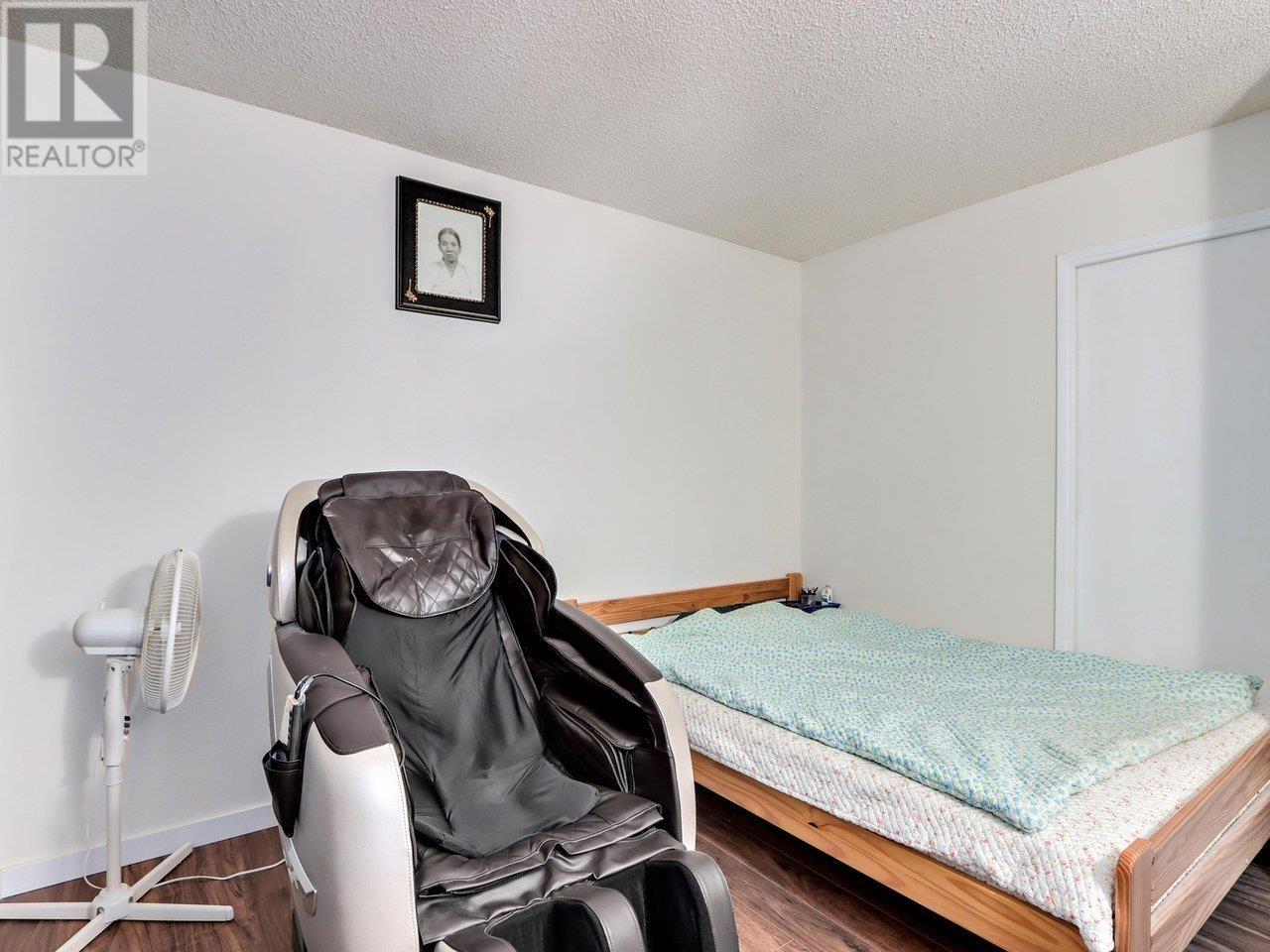 Photo 7 of 3 9151 Forest Grove Drive, Burnaby BC
