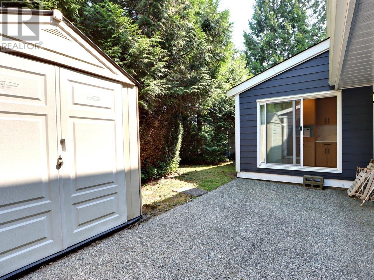 Photo 17 of 3 9151 Forest Grove Drive, Burnaby BC