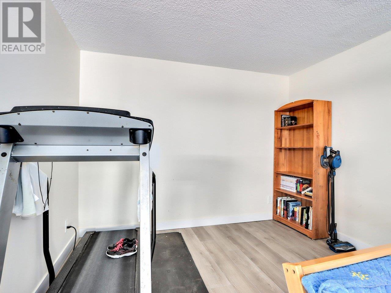 Photo 1 of 3 9151 Forest Grove Drive, Burnaby BC