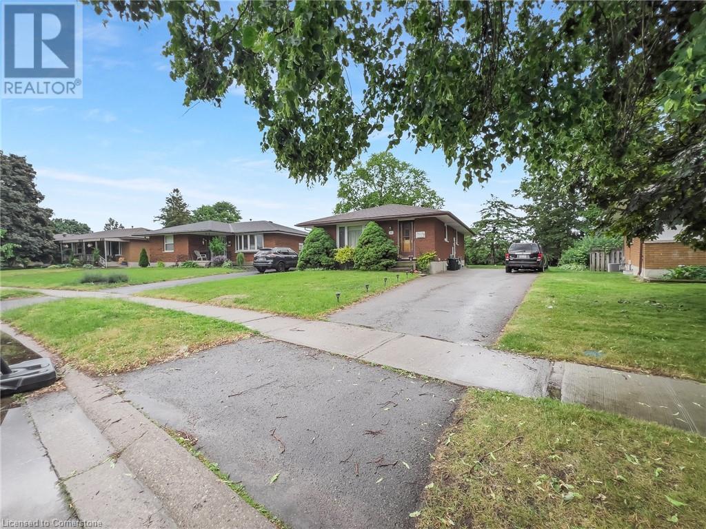 Photo 42 of 30 Blueridge Crescent, Brantford ON