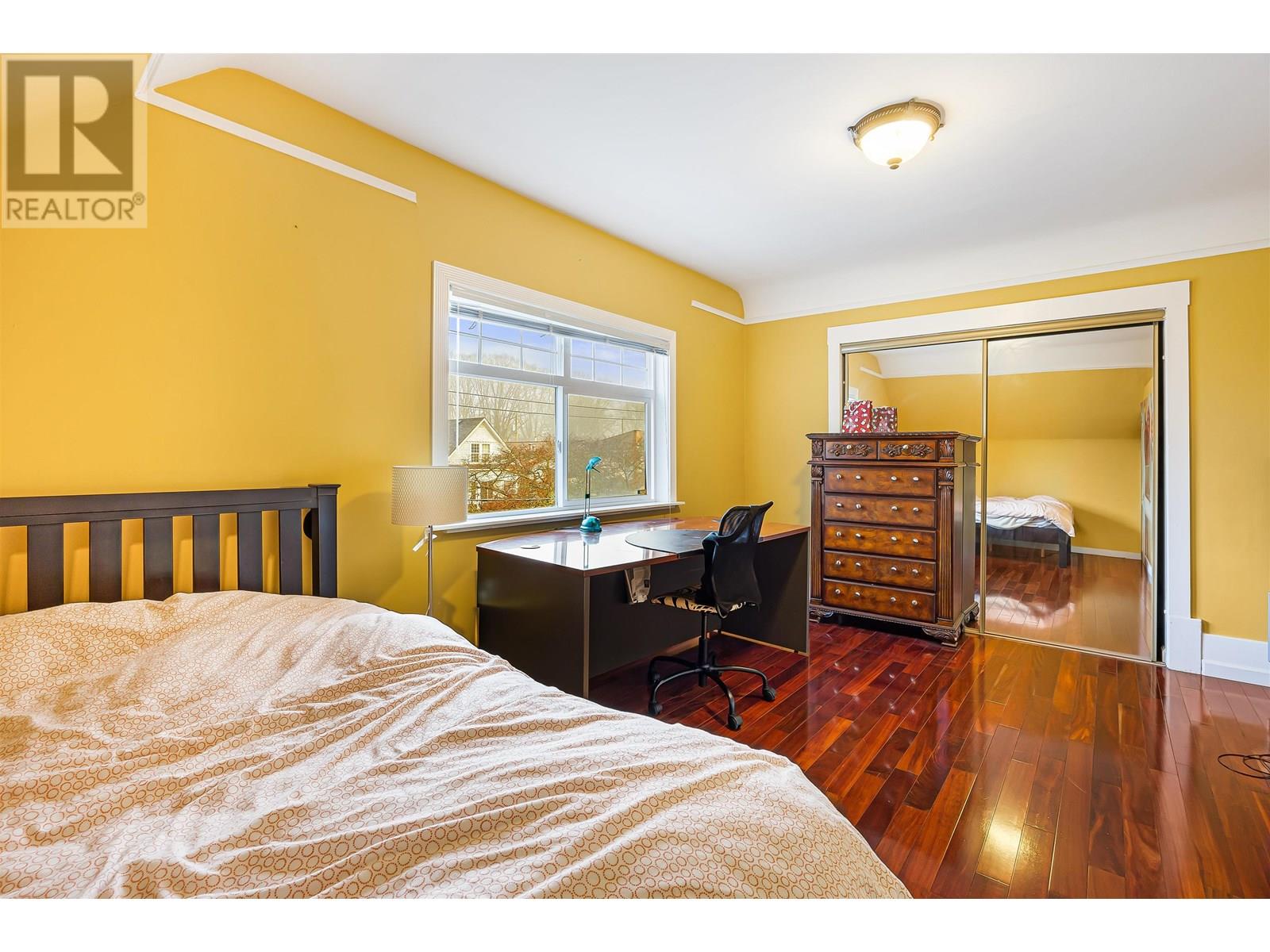 Photo 12 of 1008 E 22nd Avenue, Vancouver BC