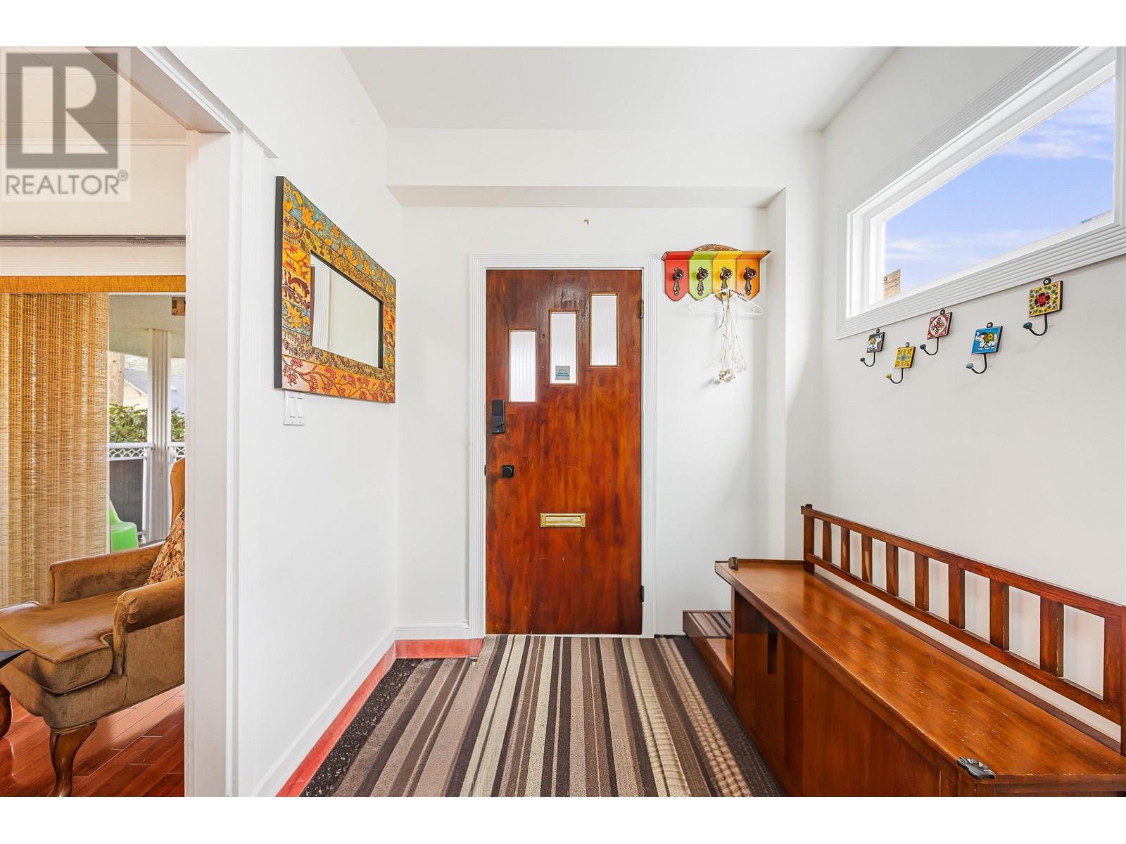 Photo 15 of 1008 E 22nd Avenue, Vancouver BC