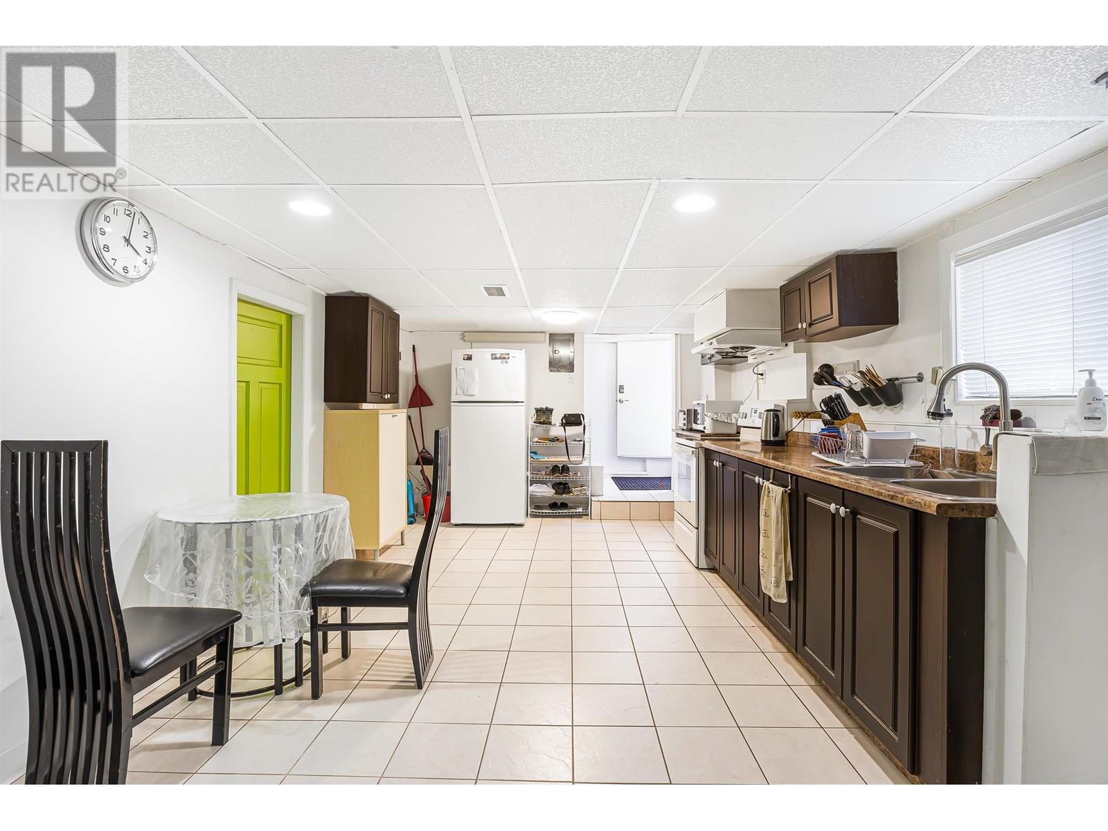 Photo 17 of 1008 E 22nd Avenue, Vancouver BC