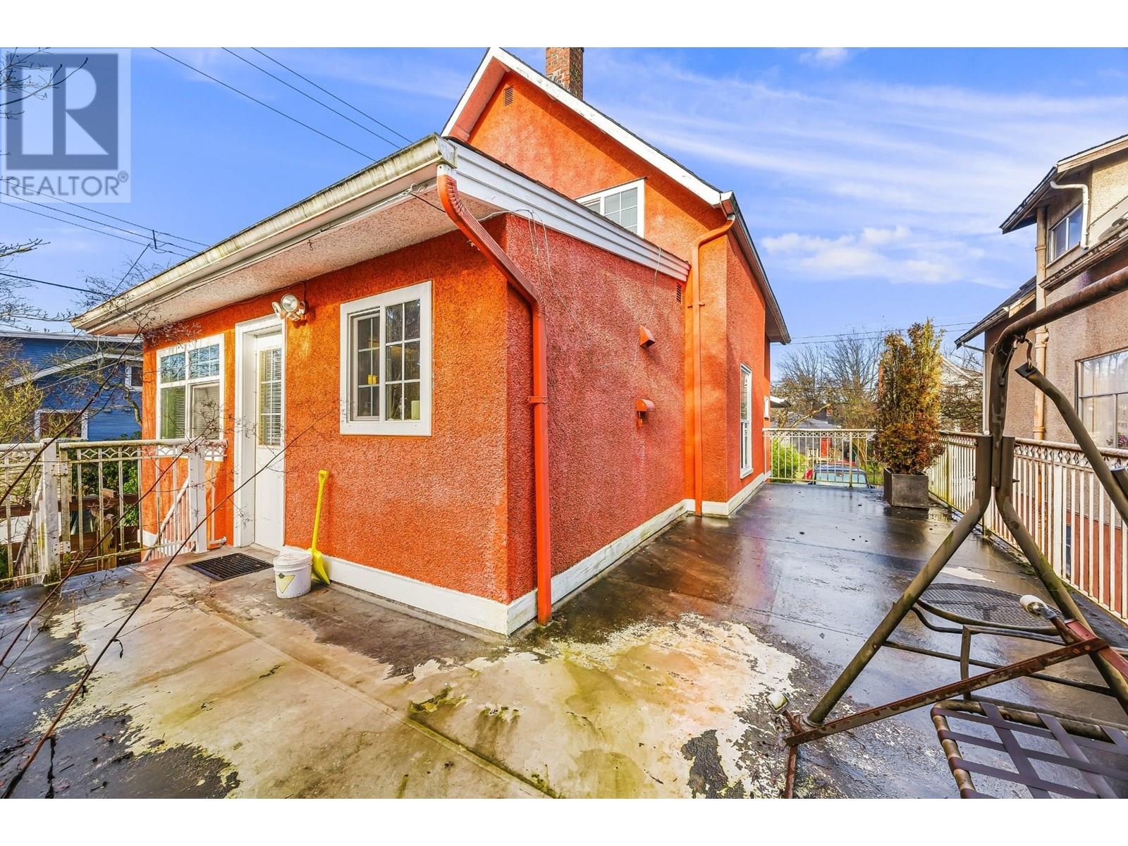 Photo 23 of 1008 E 22nd Avenue, Vancouver BC