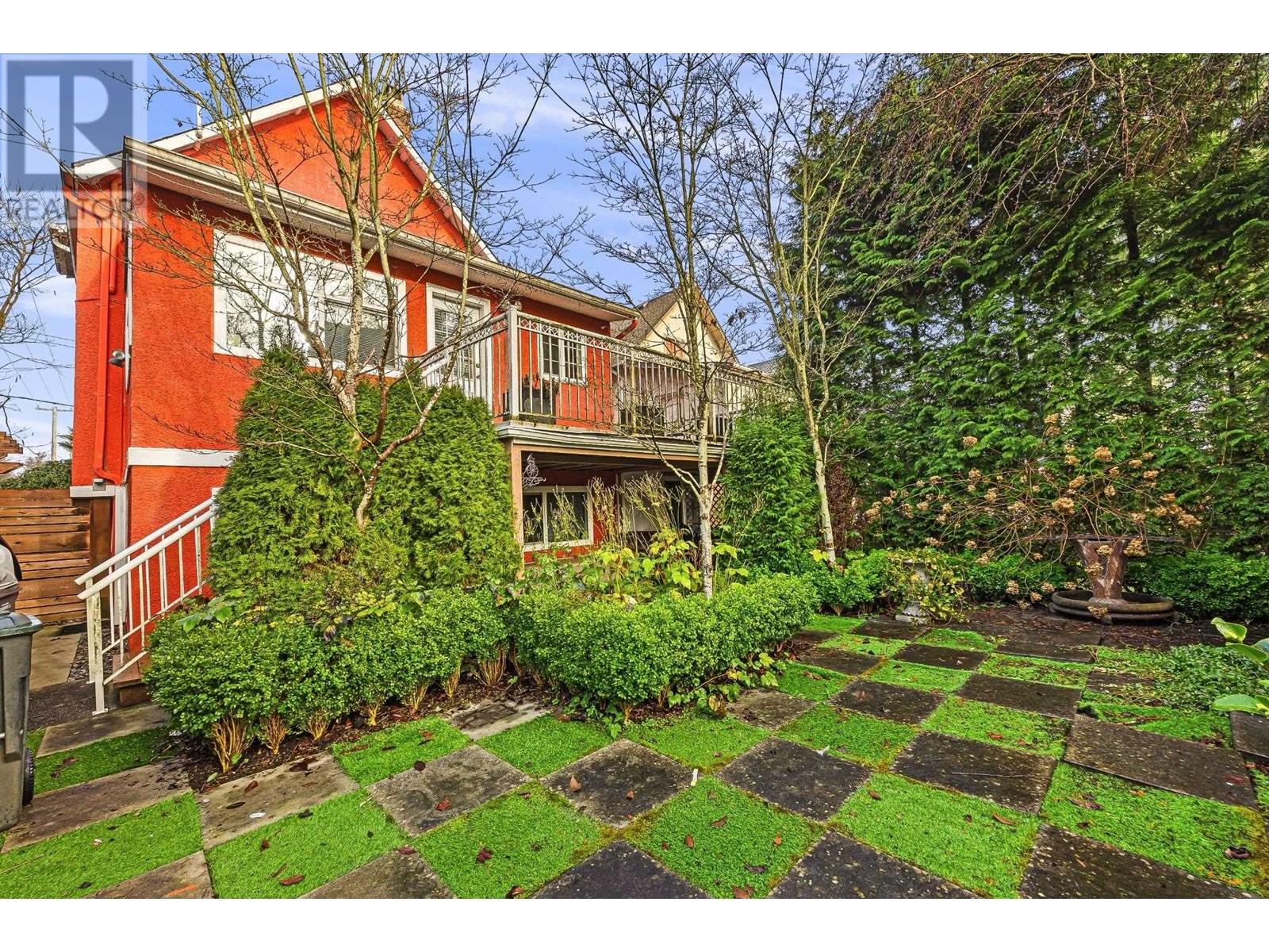 Photo 25 of 1008 E 22nd Avenue, Vancouver BC