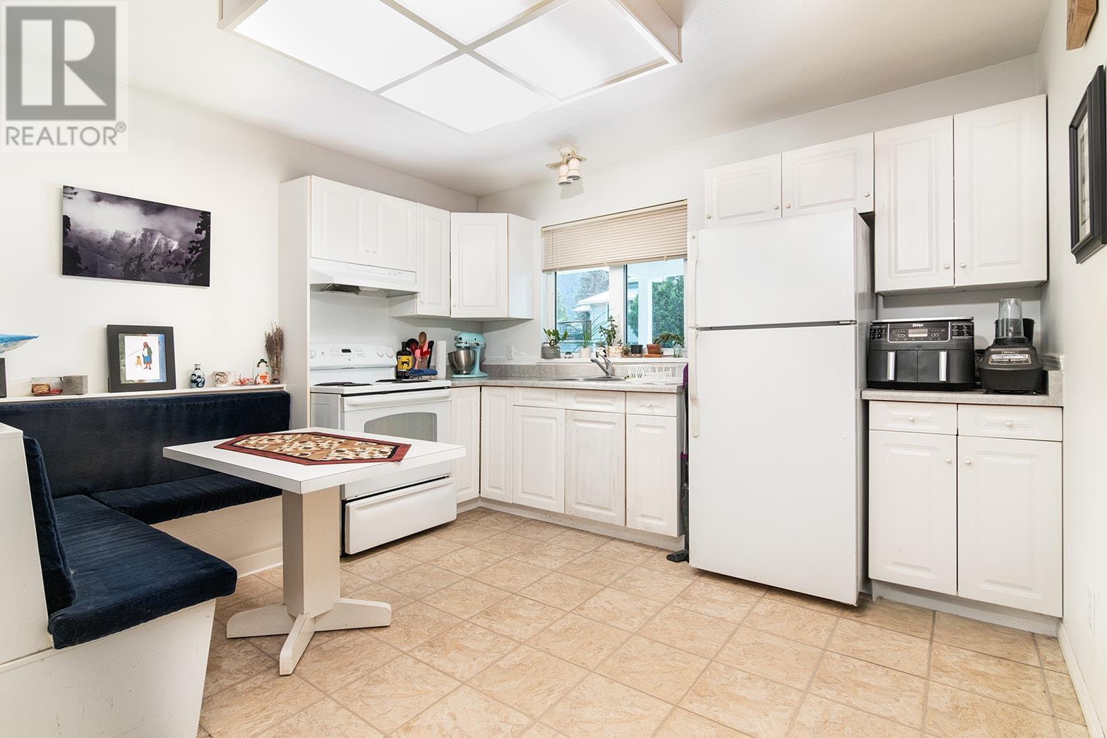 7403 HARROW ROAD, Pemberton