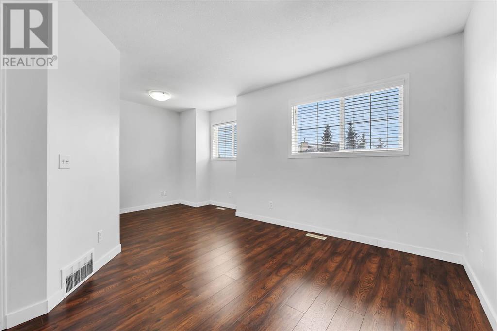 Single Family House for Sale in   Tarawood Lane NE Taradale Calgary 