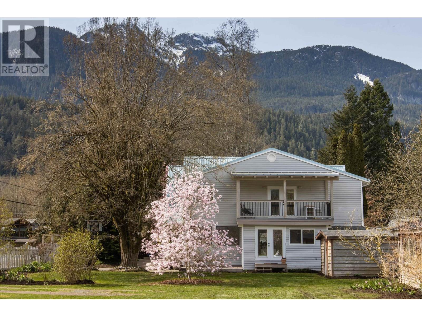 1155 JUDD ROAD, Squamish