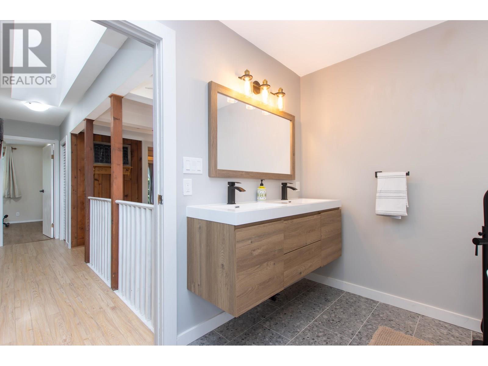 1155 JUDD ROAD, Squamish