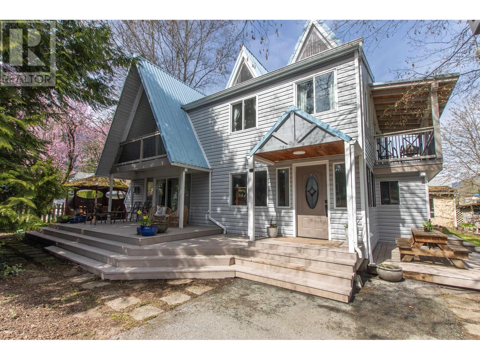 1155 JUDD ROAD, Squamish