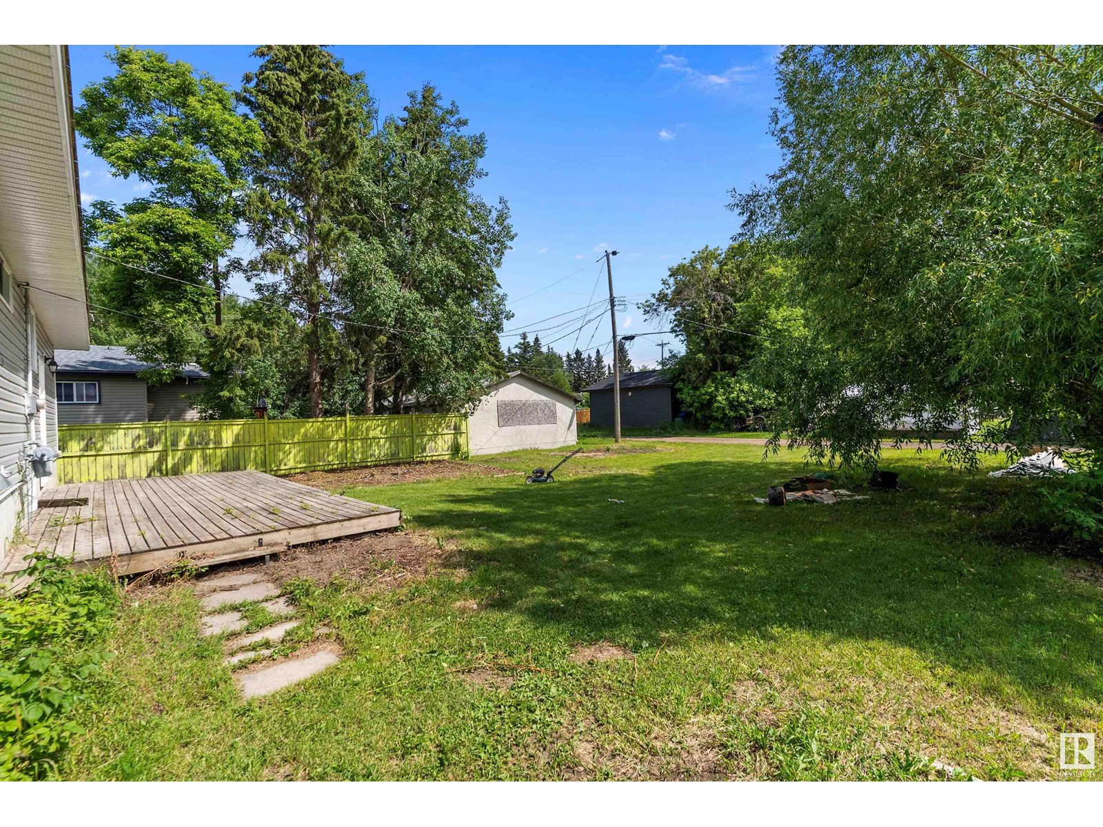 Photo 26 of 5207 53 Av, Warburg AB