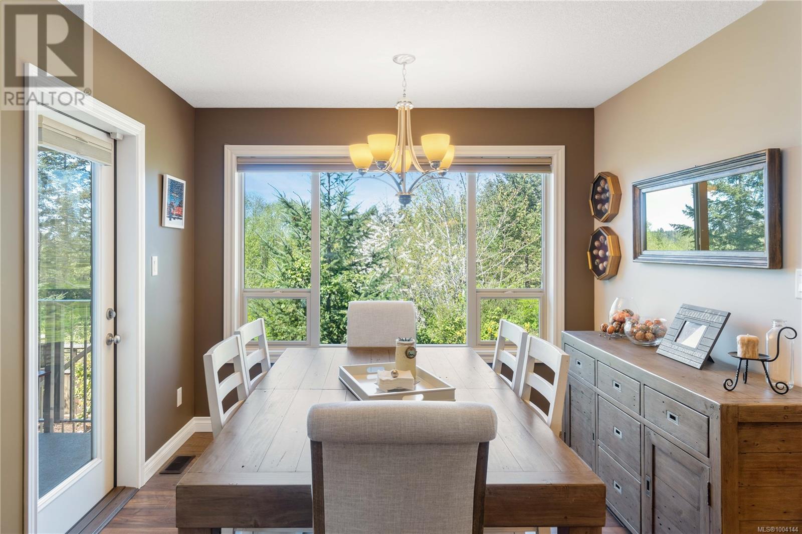 2130 Village Dr, Nanaimo
