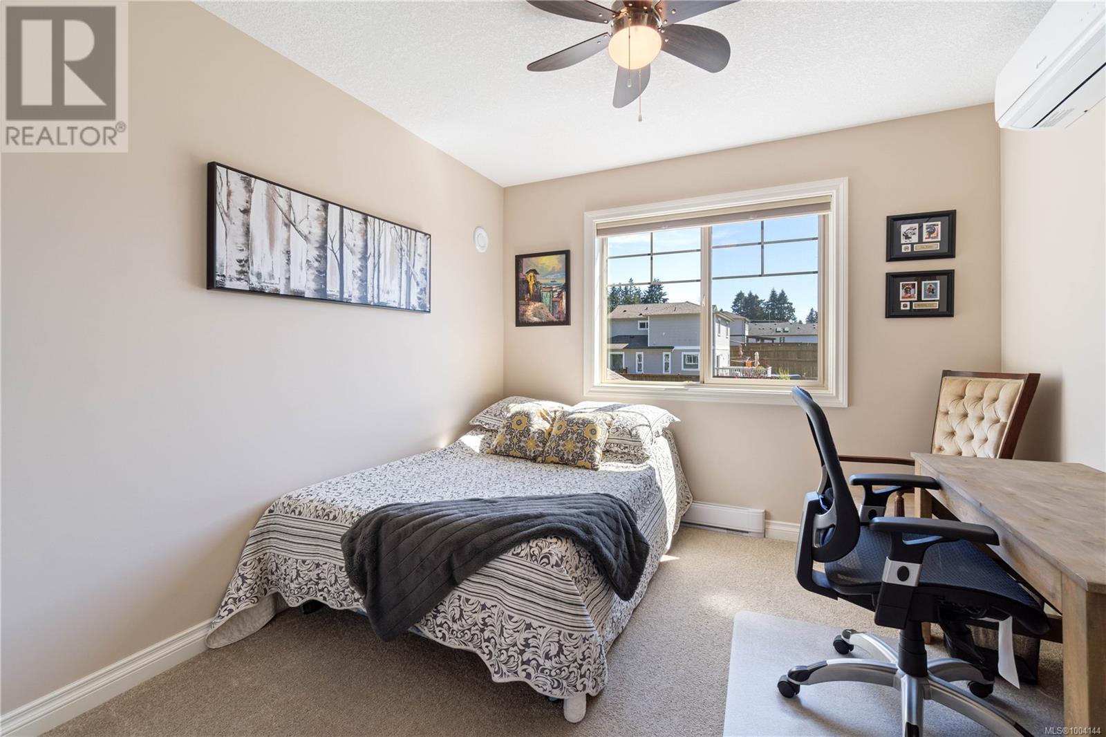 2130 Village Dr, Nanaimo