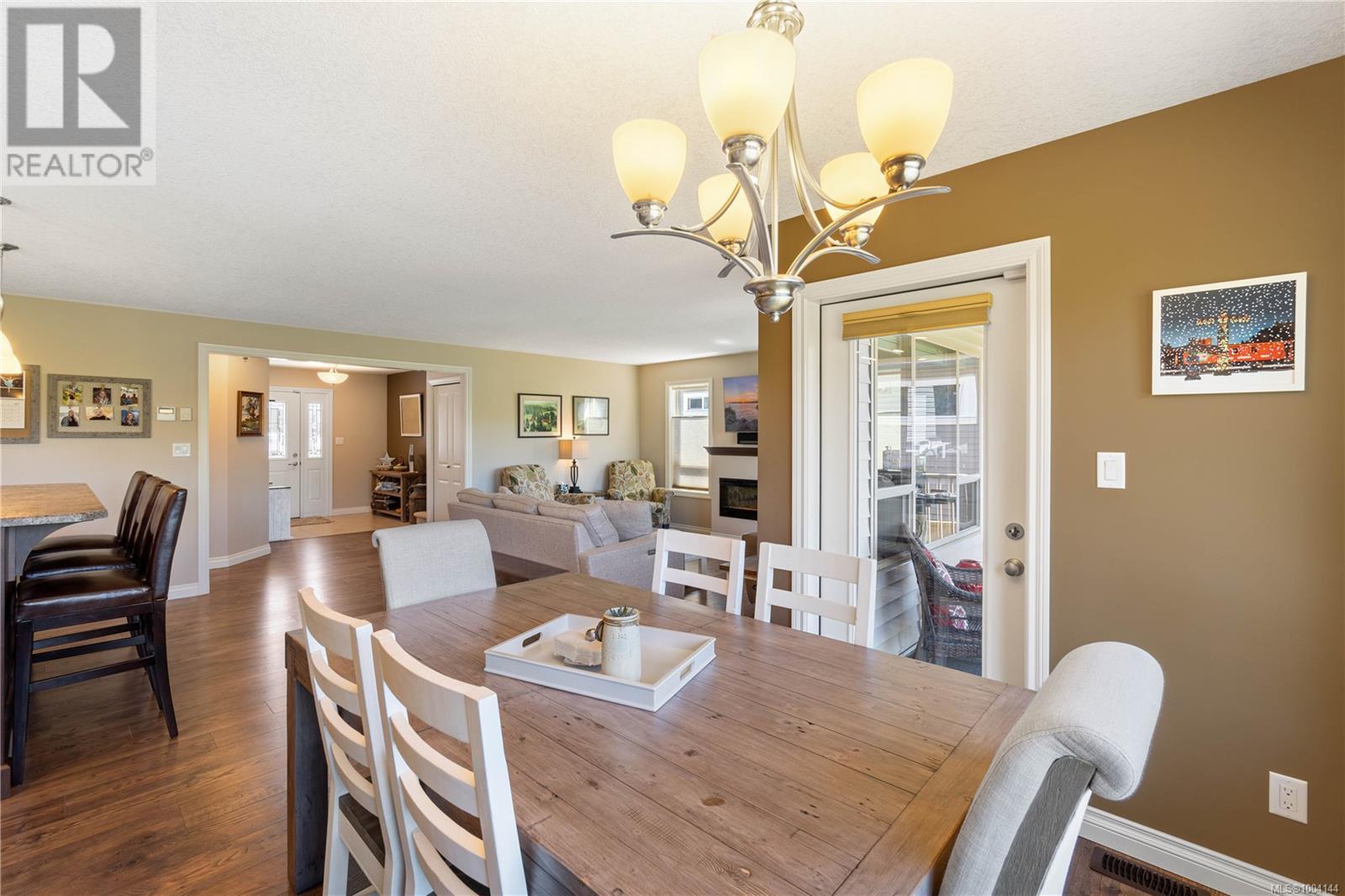 2130 Village Dr, Nanaimo