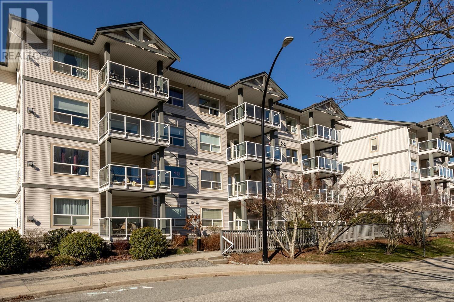 209 1203 PEMBERTON AVENUE, Squamish real estate listing R2984730