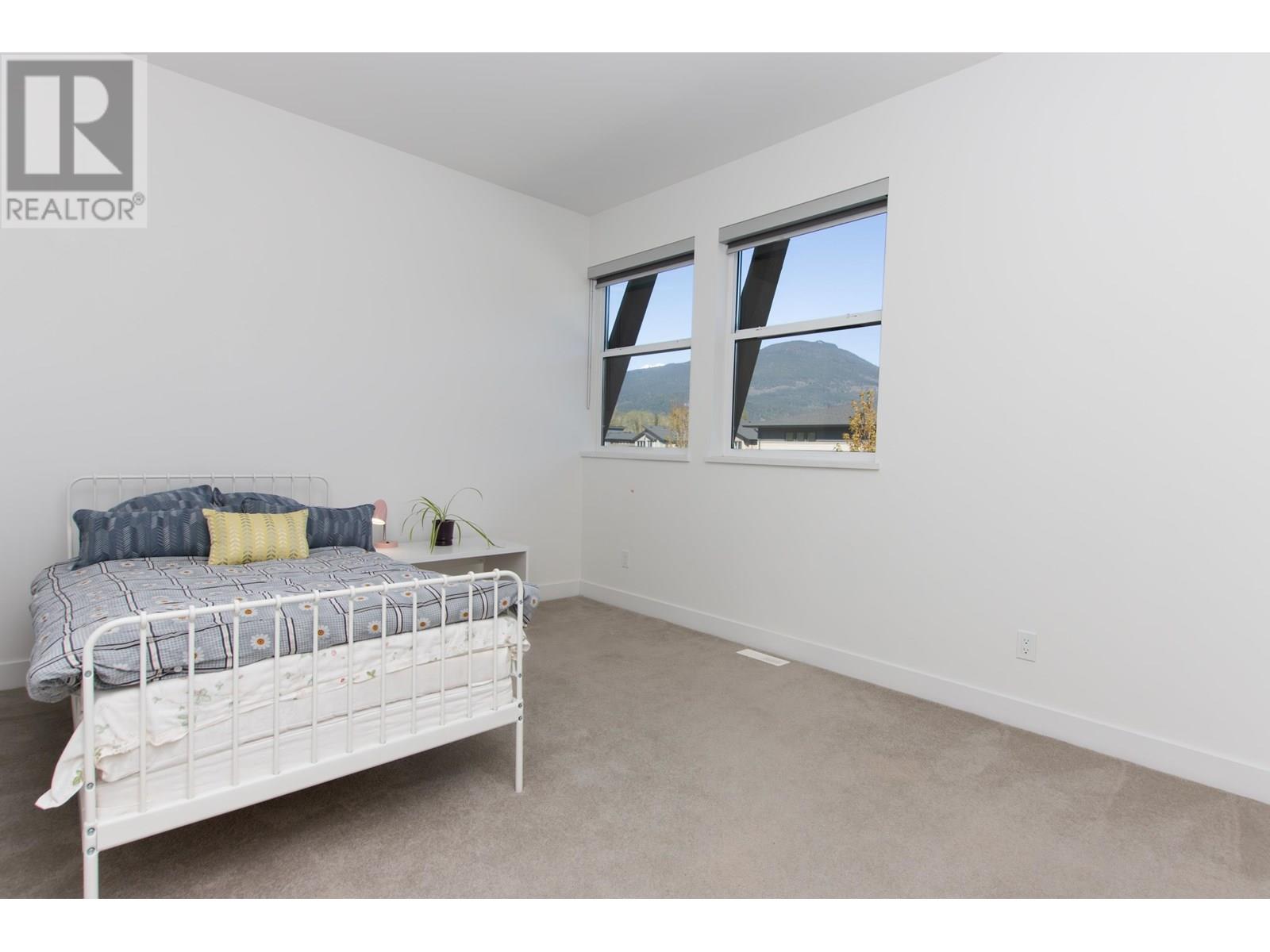 39271 FALCON CRESCENT, Squamish real estate listing R2992811