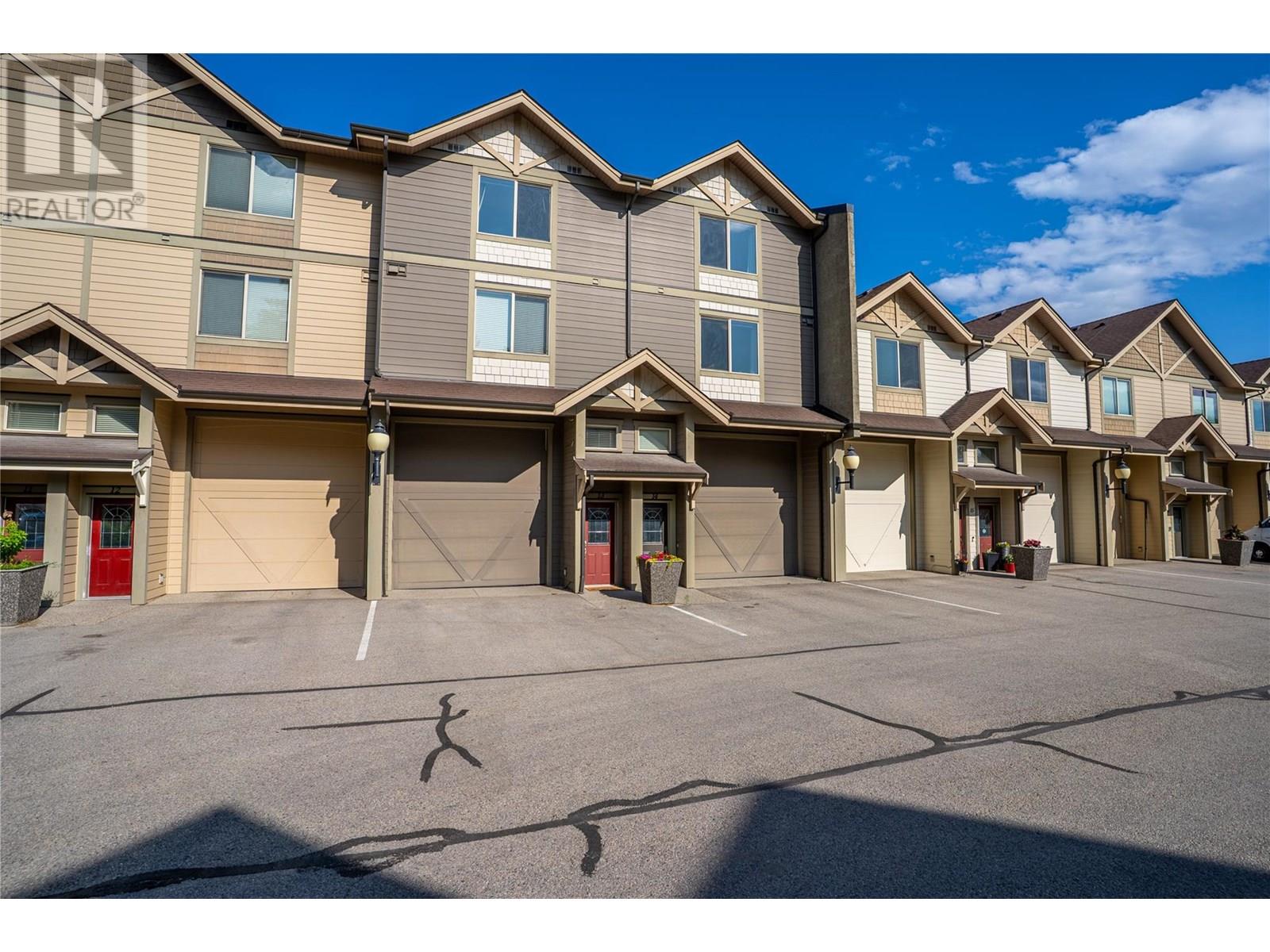 14 3359 Cougar Road, West Kelowna
