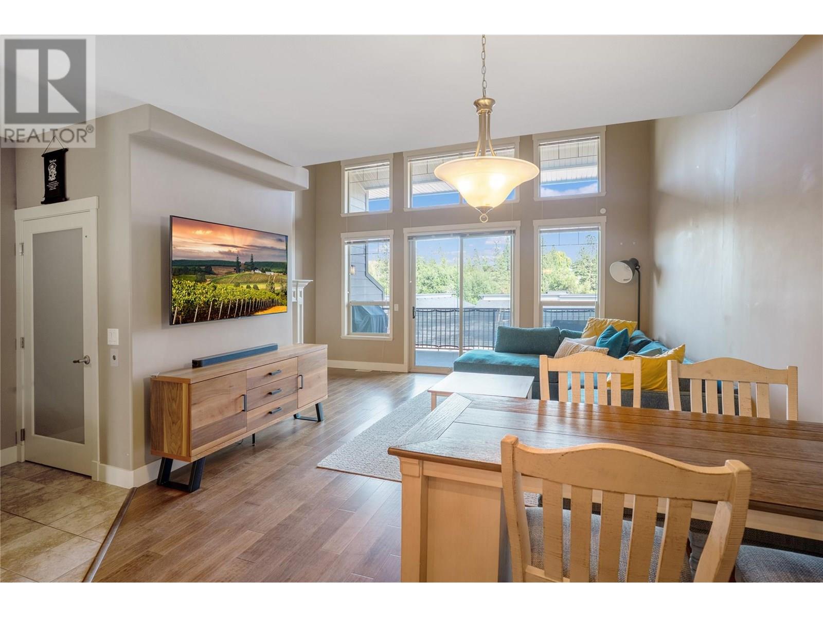 14 3359 Cougar Road, West Kelowna