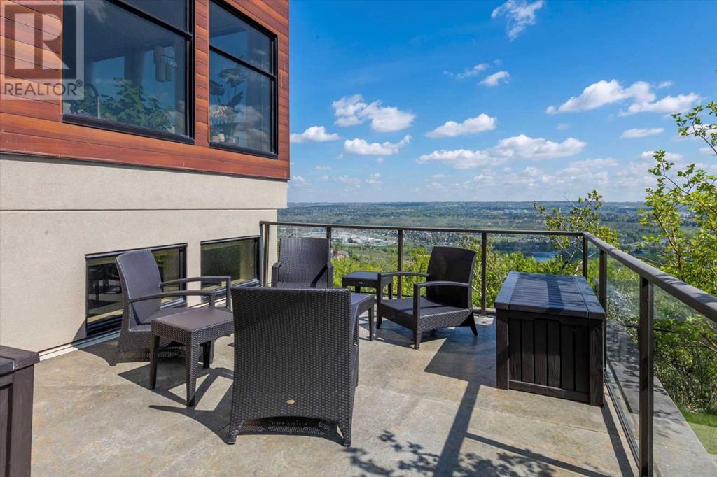 Single Family House for Sale in   Cougar Ridge Landing SW Patterson Calgary 