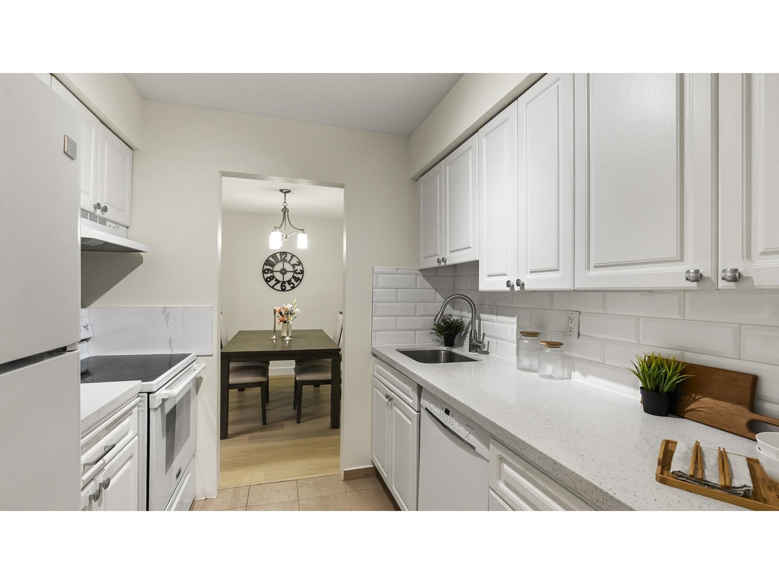Photo 10 of 1608 10620 150 Street, Surrey BC