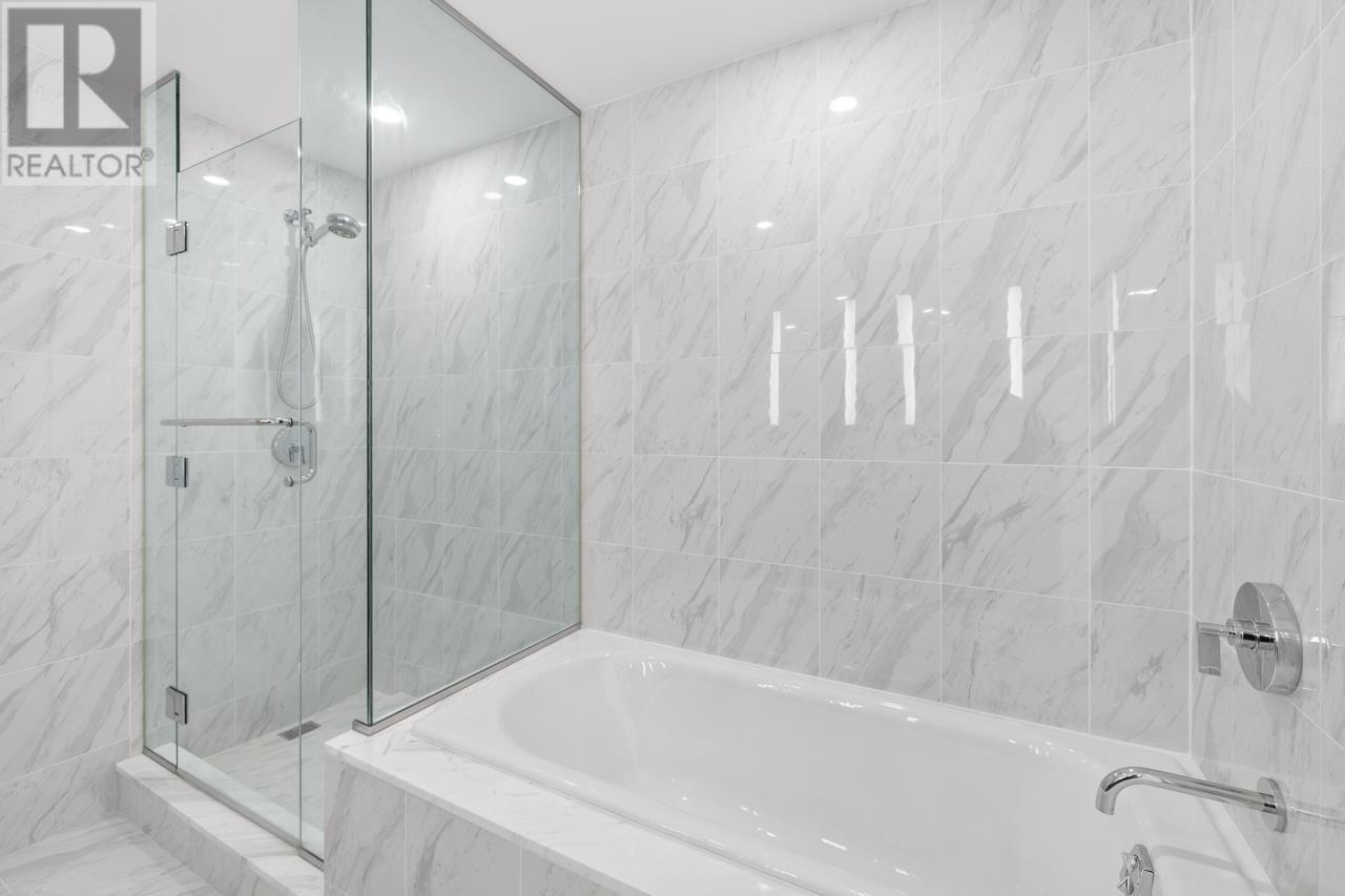 Photo 9 of 1505 8555 Granville Street, Vancouver BC