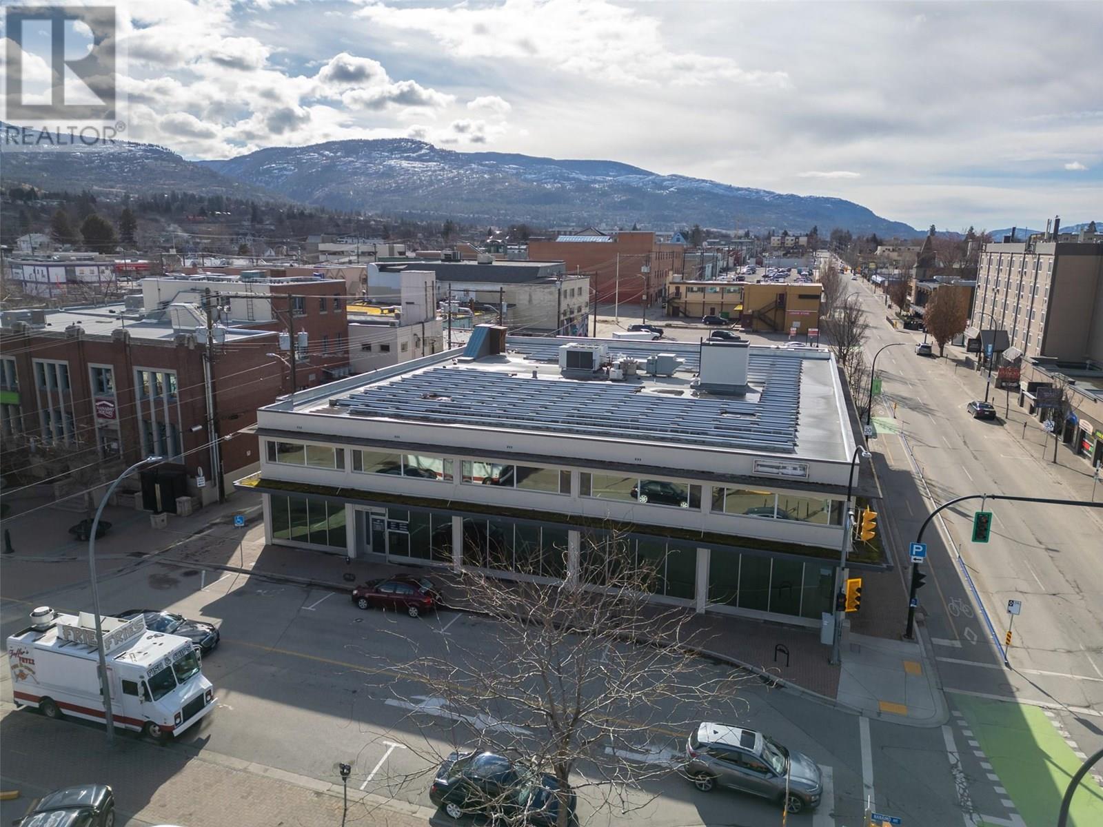 200 304 Martin Street, Penticton