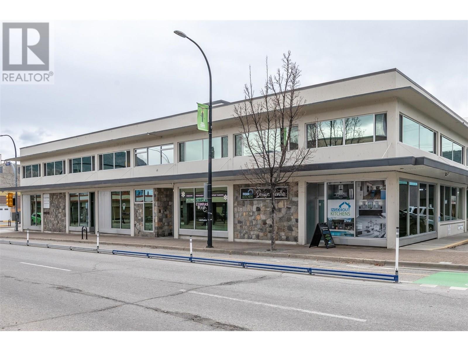 200 304 Martin Street, Penticton