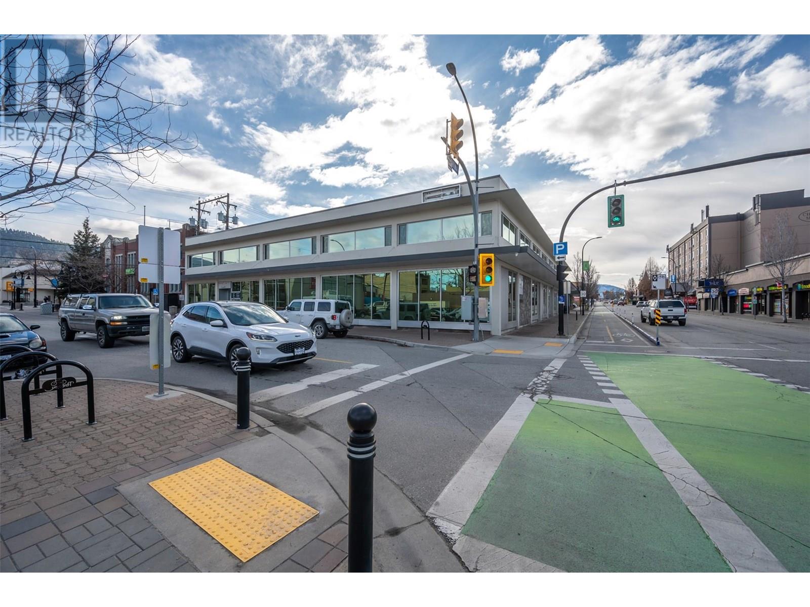 209 304 Martin Street, Penticton