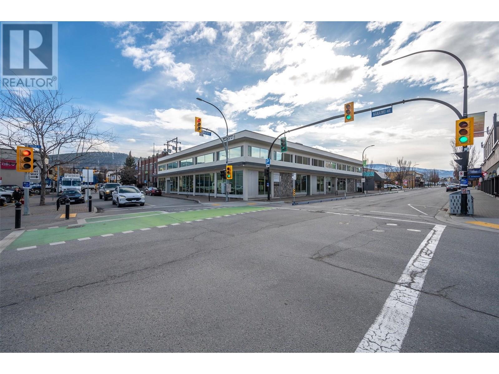 209 304 Martin Street, Penticton