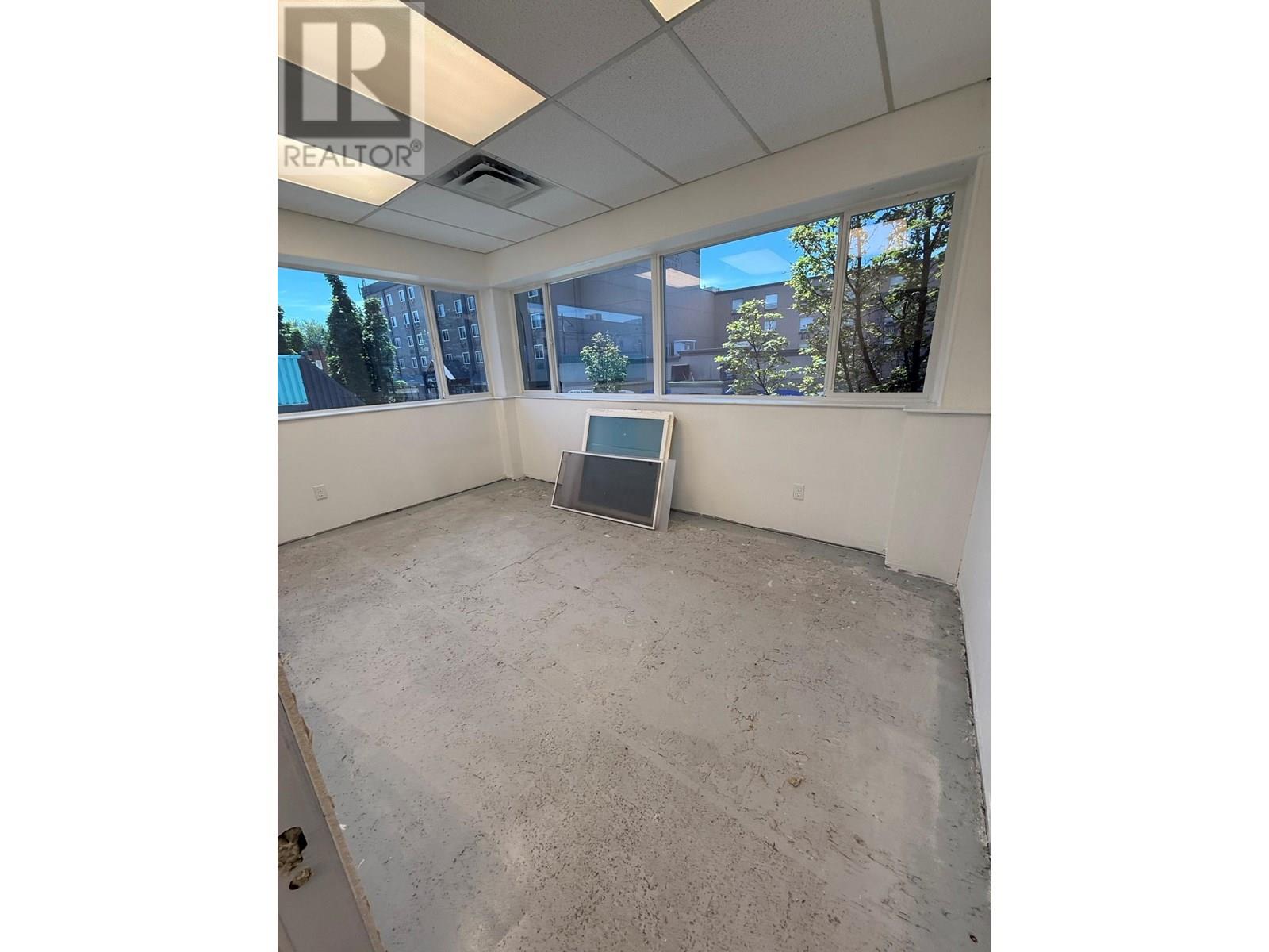209 304 Martin Street, Penticton