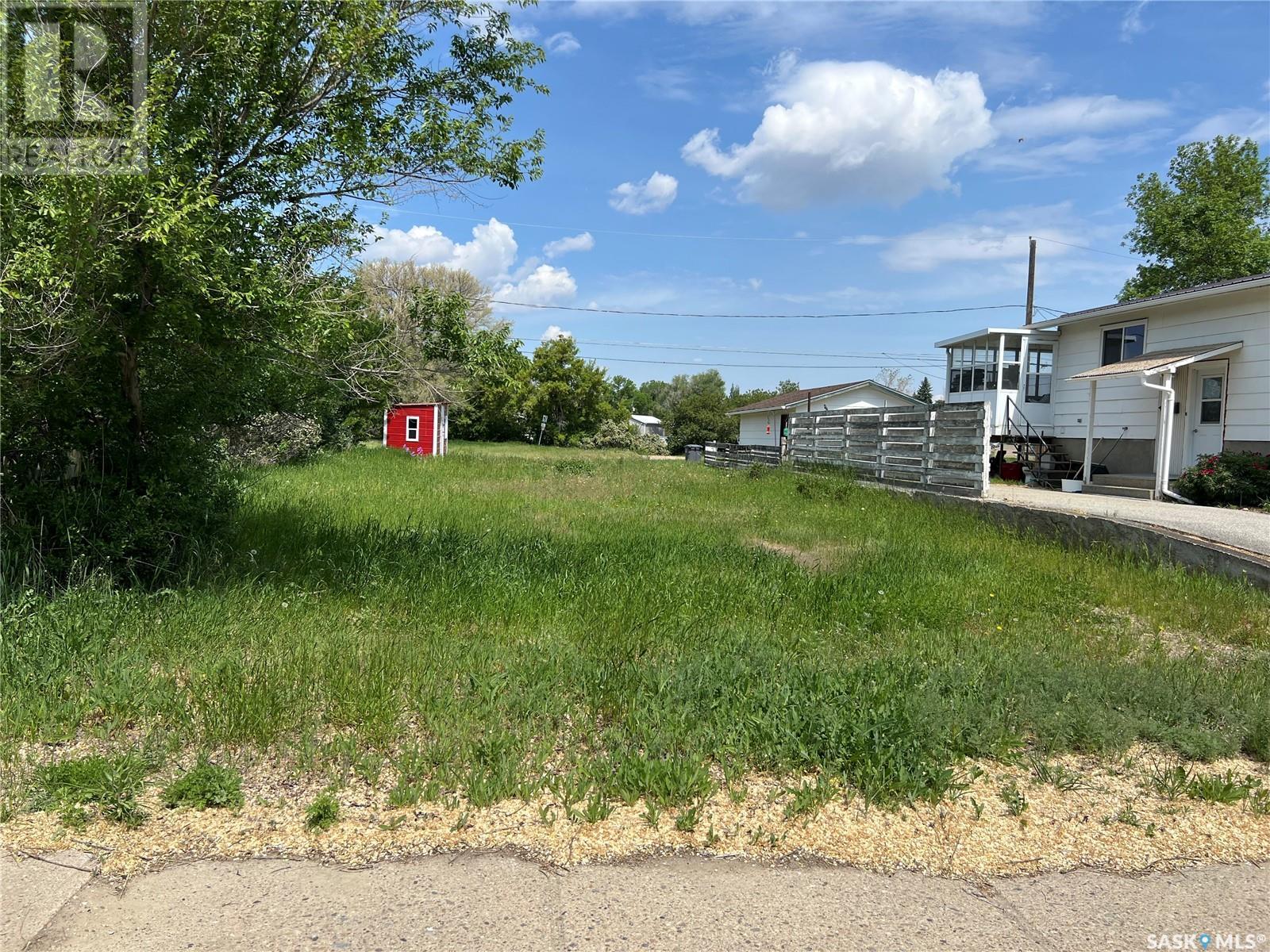 Photo 2 of 1487 Riverside Avenue Ne, Swift Current SK