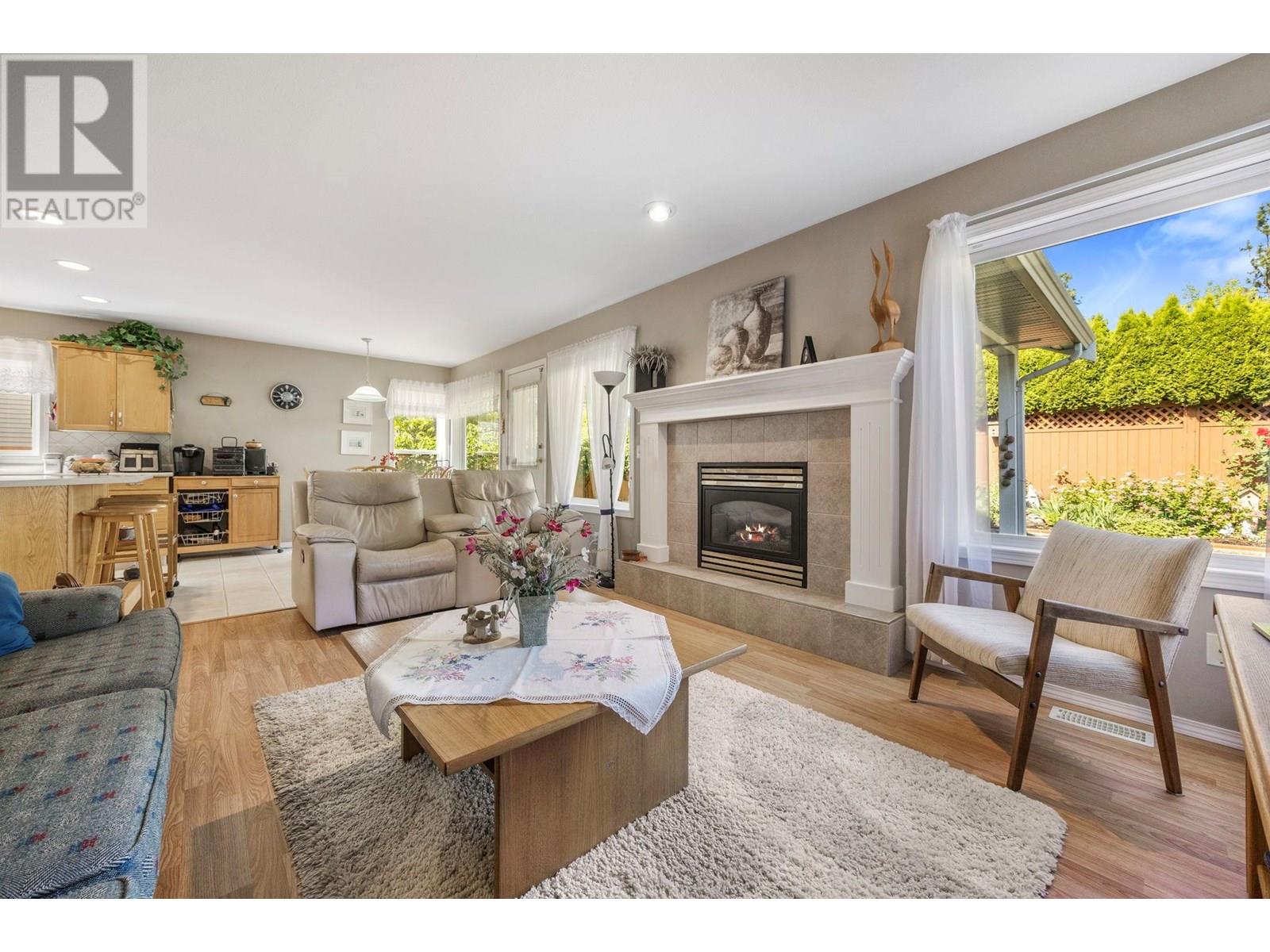 105 2220 Shannon Ridge Drive, West Kelowna