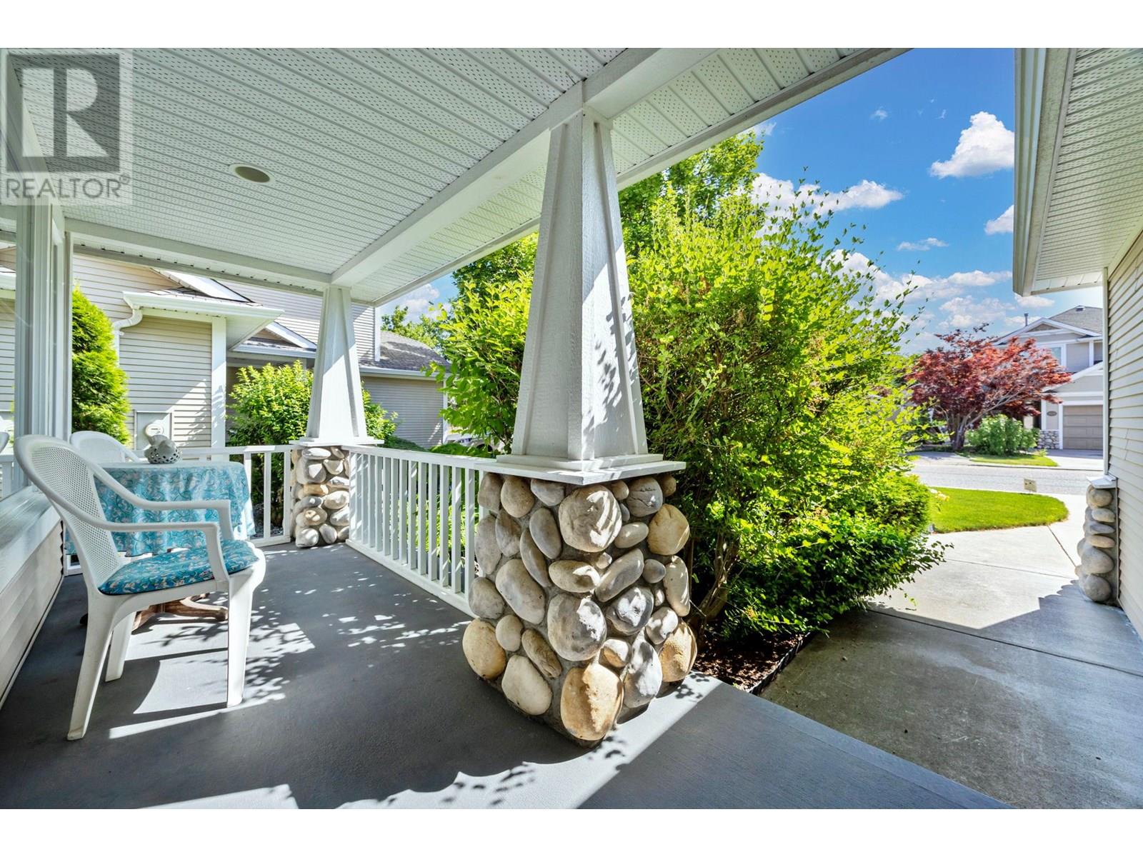 105 2220 Shannon Ridge Drive, West Kelowna