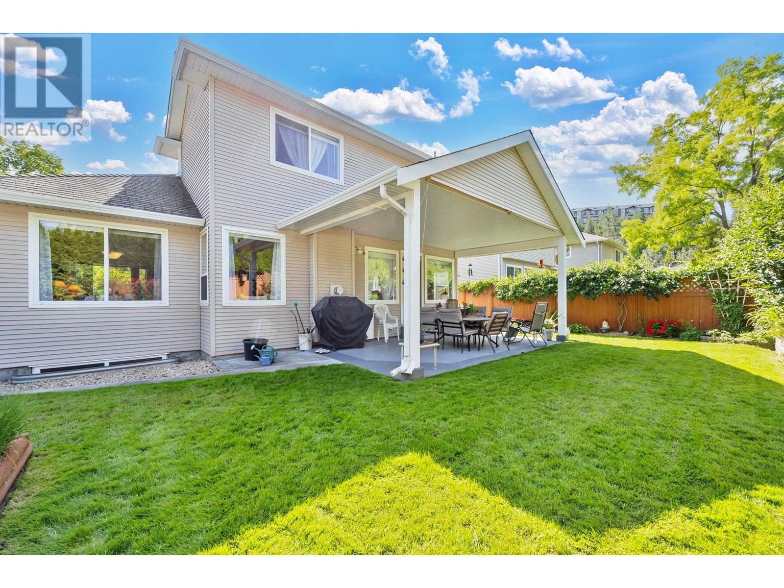 105 2220 Shannon Ridge Drive, West Kelowna