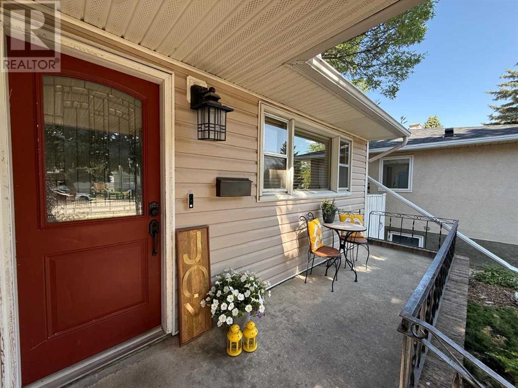 Single Family House Bungalow for Sale in   Street S Glendale Lethbridge 