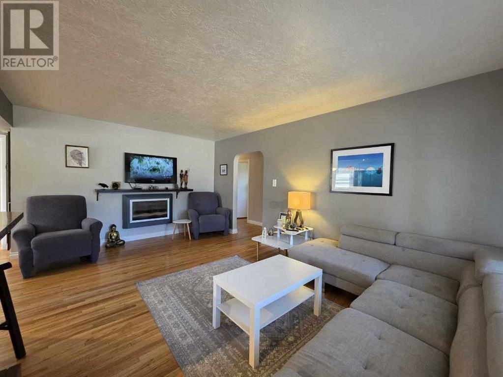 Single Family House Bungalow for Sale in   Street S Glendale Lethbridge 