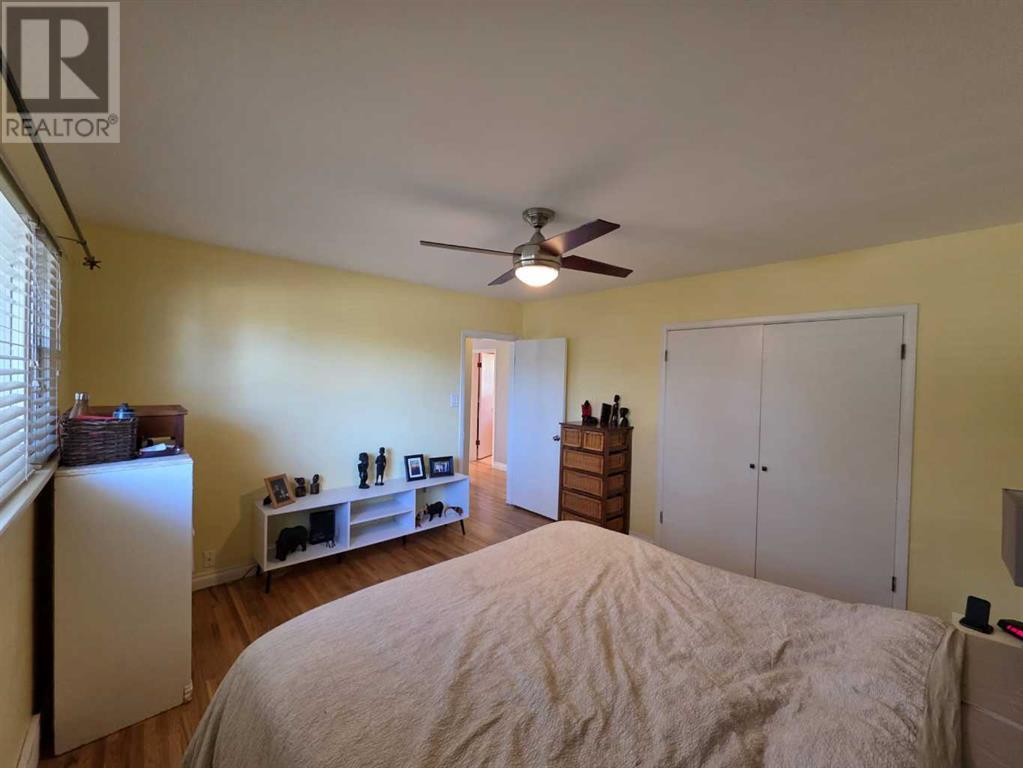 Single Family House Bungalow for Sale in   Street S Glendale Lethbridge 