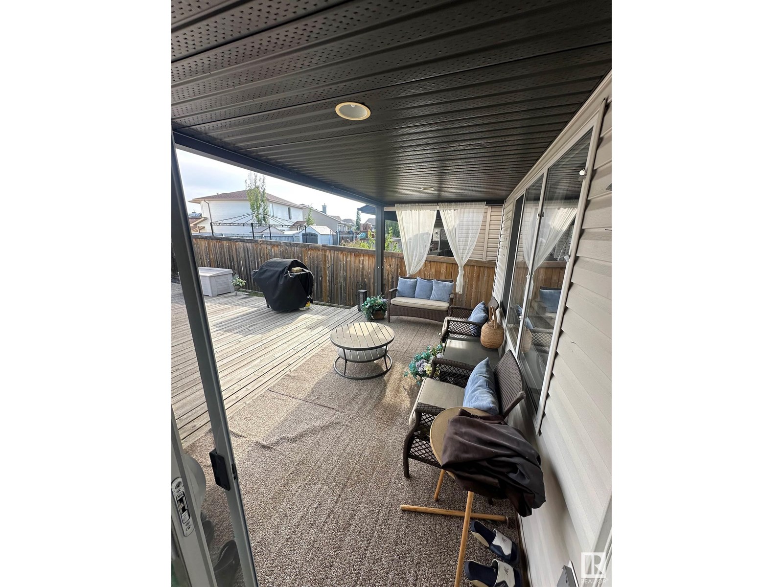 Photo 24 of 11827 174 Av Nw, Edmonton AB