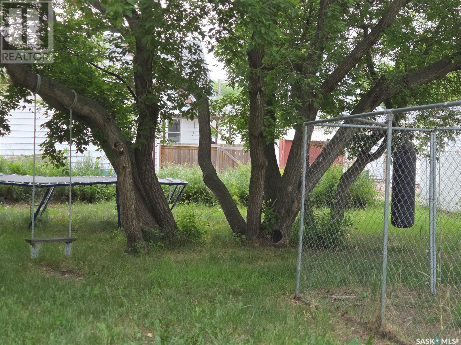 Photo 16 of 106 Tiree Street, Colonsay SK