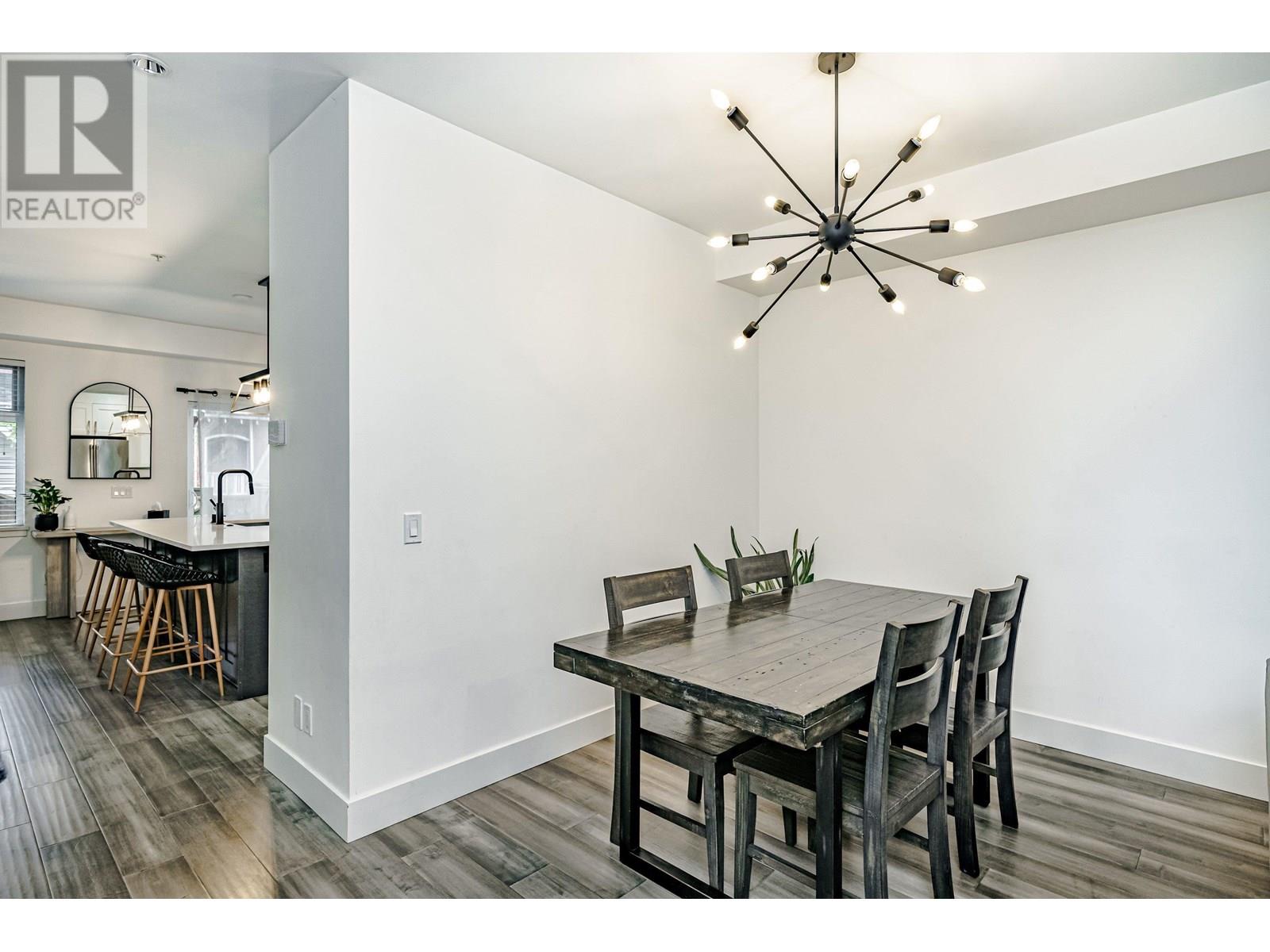 Photo 10 of 289 Salter Street, New Westminster BC