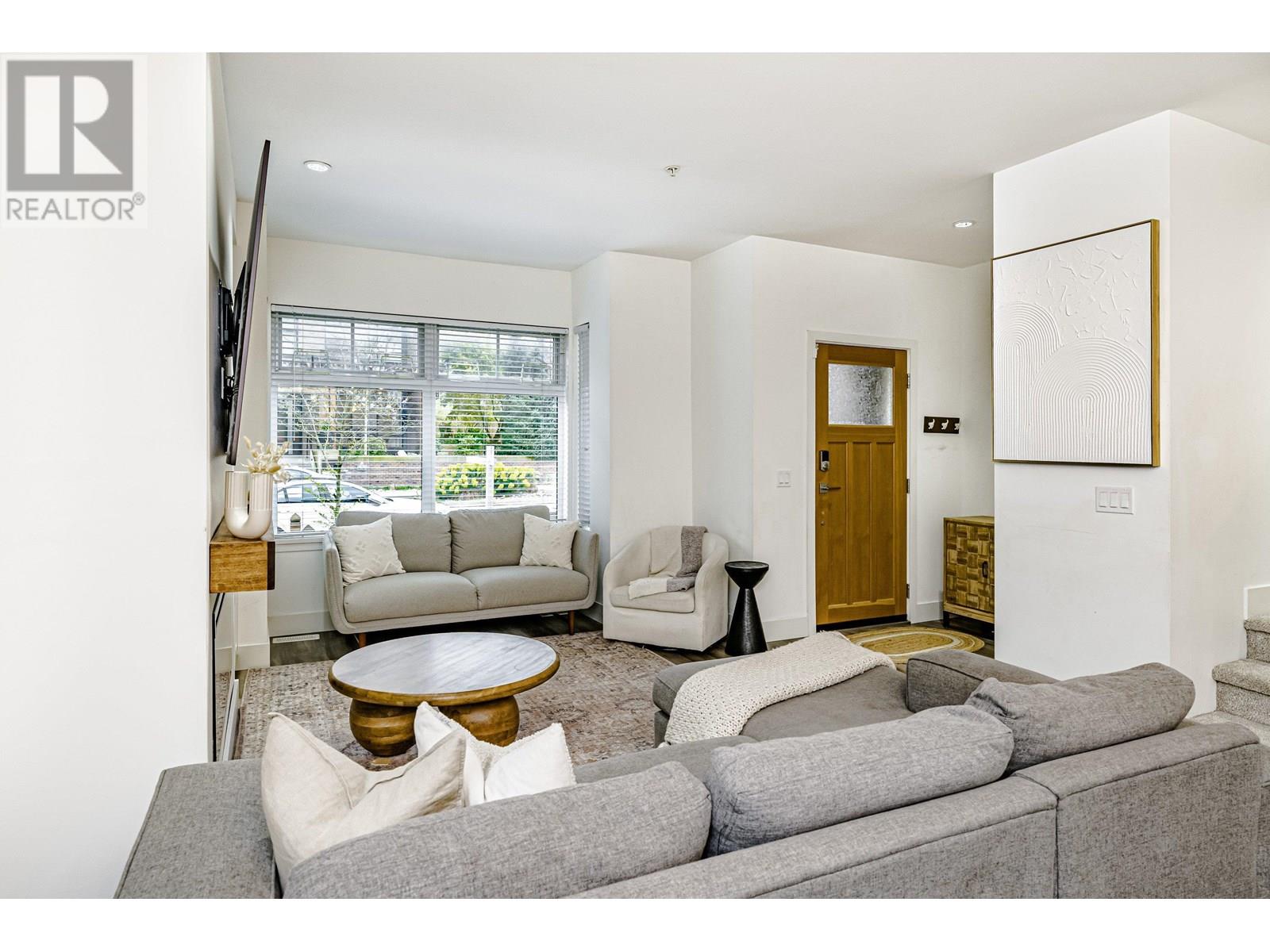 Photo 7 of 289 Salter Street, New Westminster BC