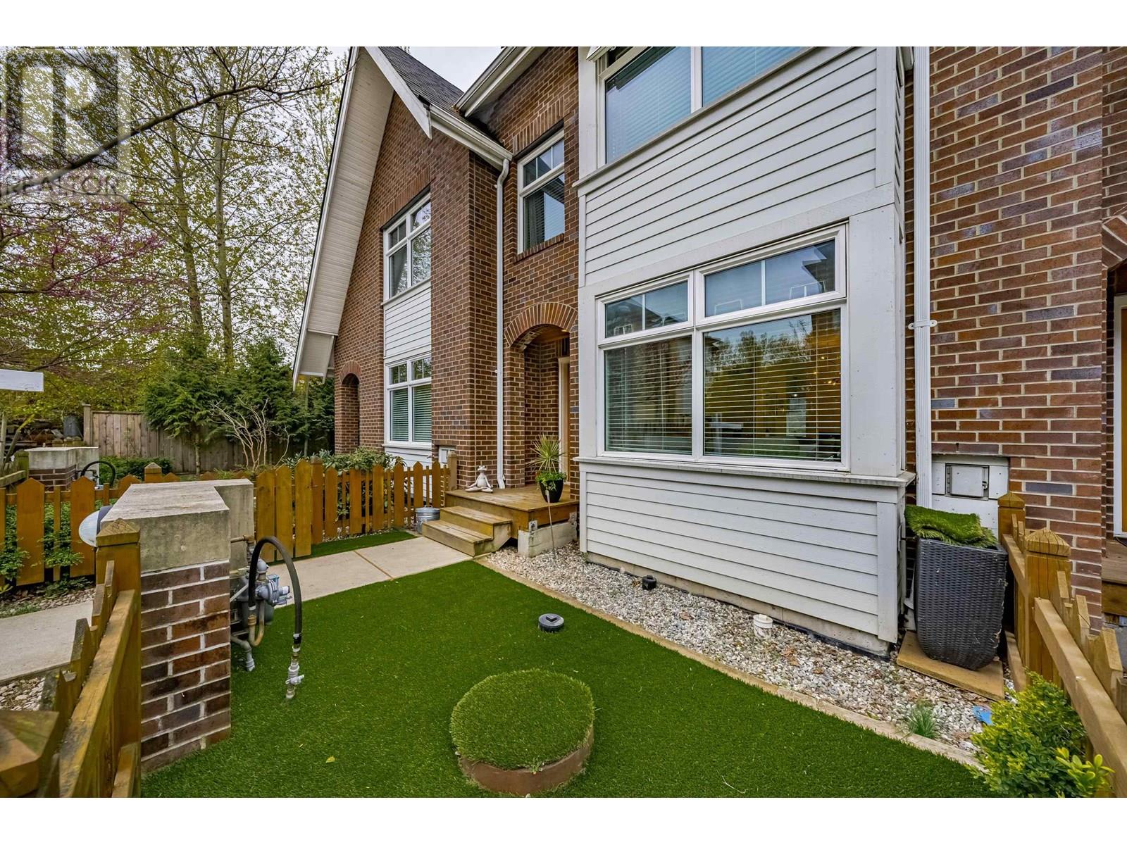 Photo 30 of 289 Salter Street, New Westminster BC